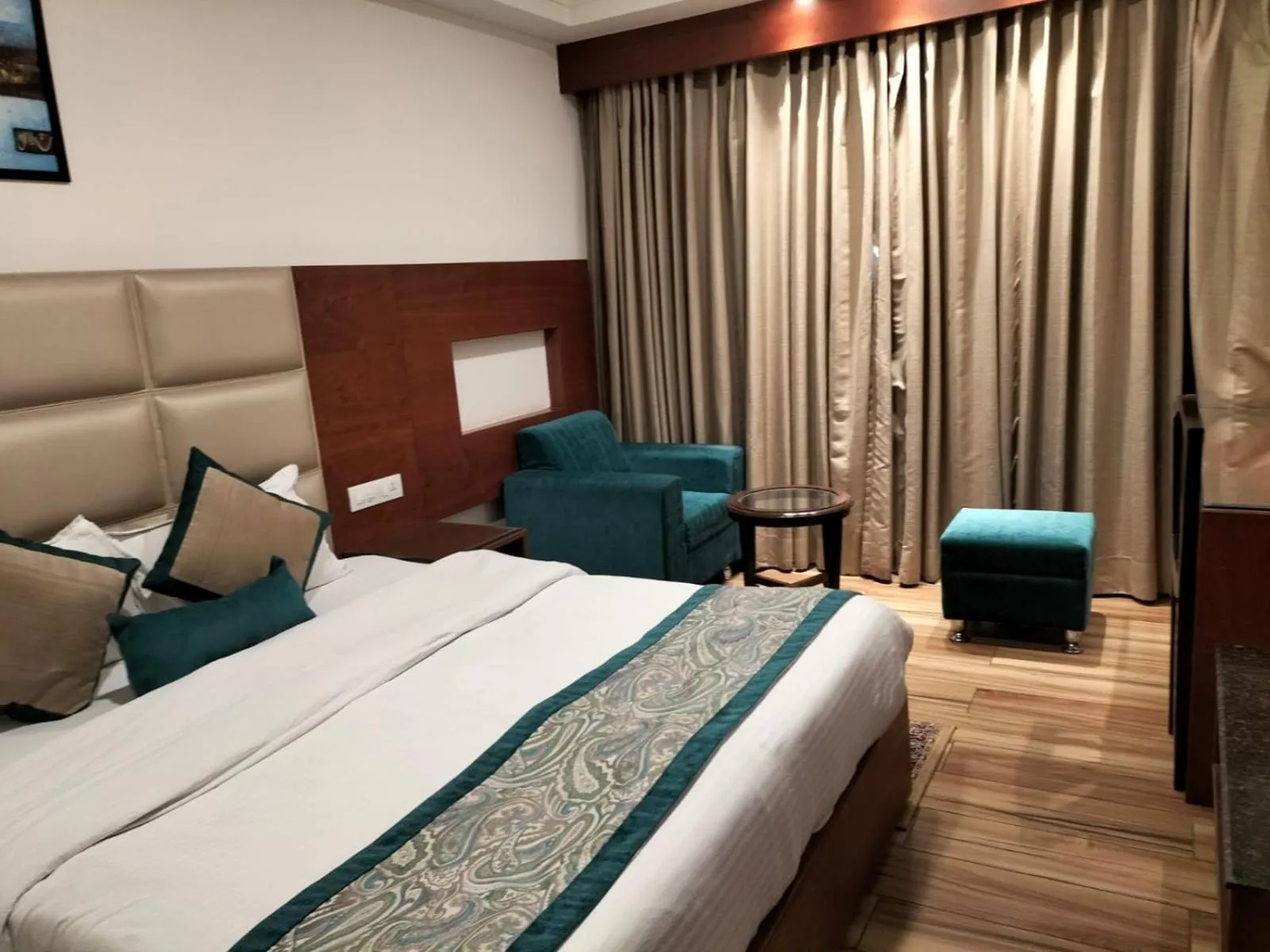 Bedroom, Bed in Hotel Ambica Katra