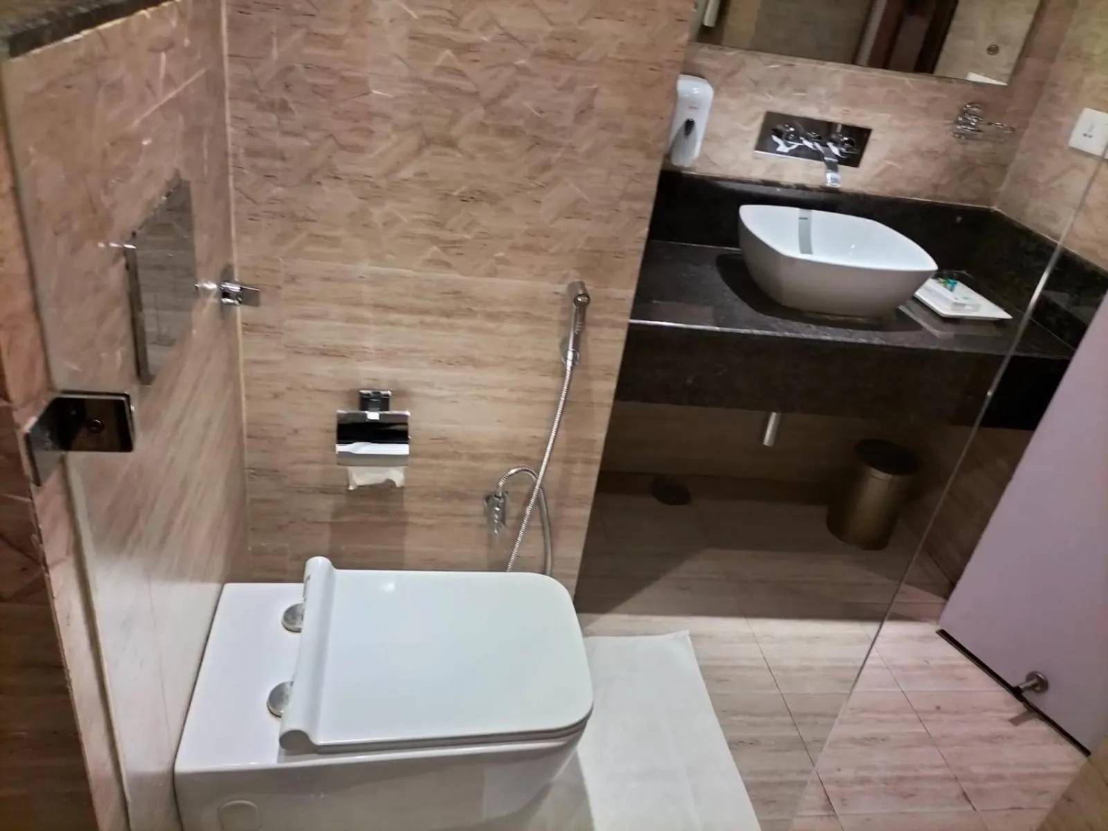 Bathroom in Hotel Ambica Katra