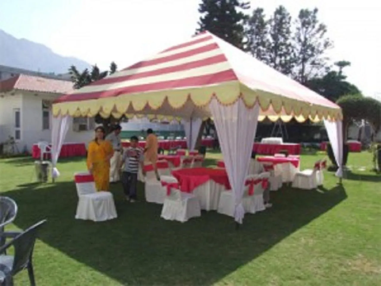 Breakfast in Hotel Ambica Katra