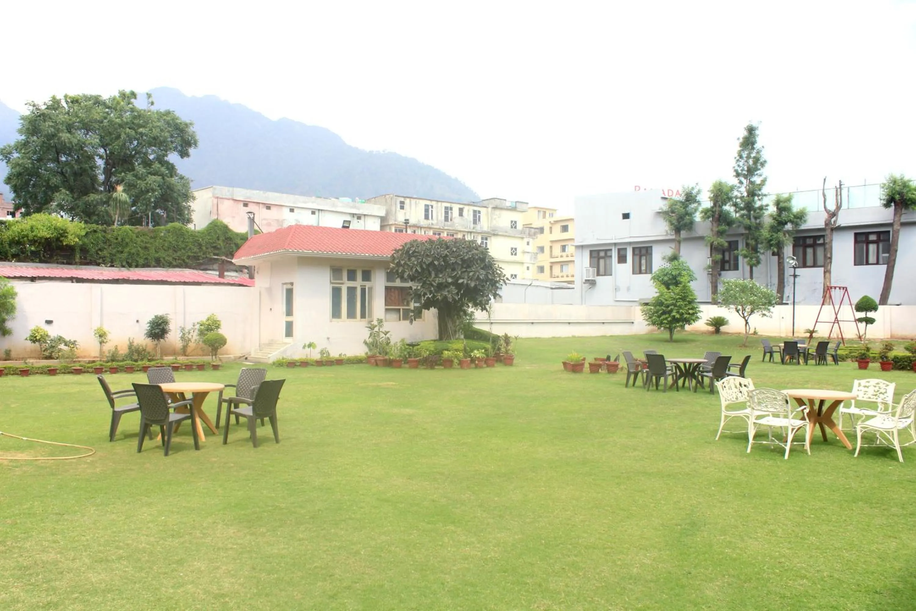 Garden in Hotel Ambica Katra