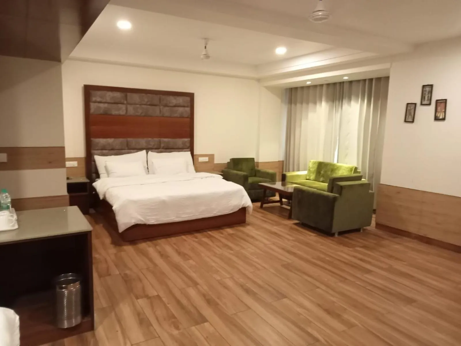 Bed in Hotel Ambica Katra