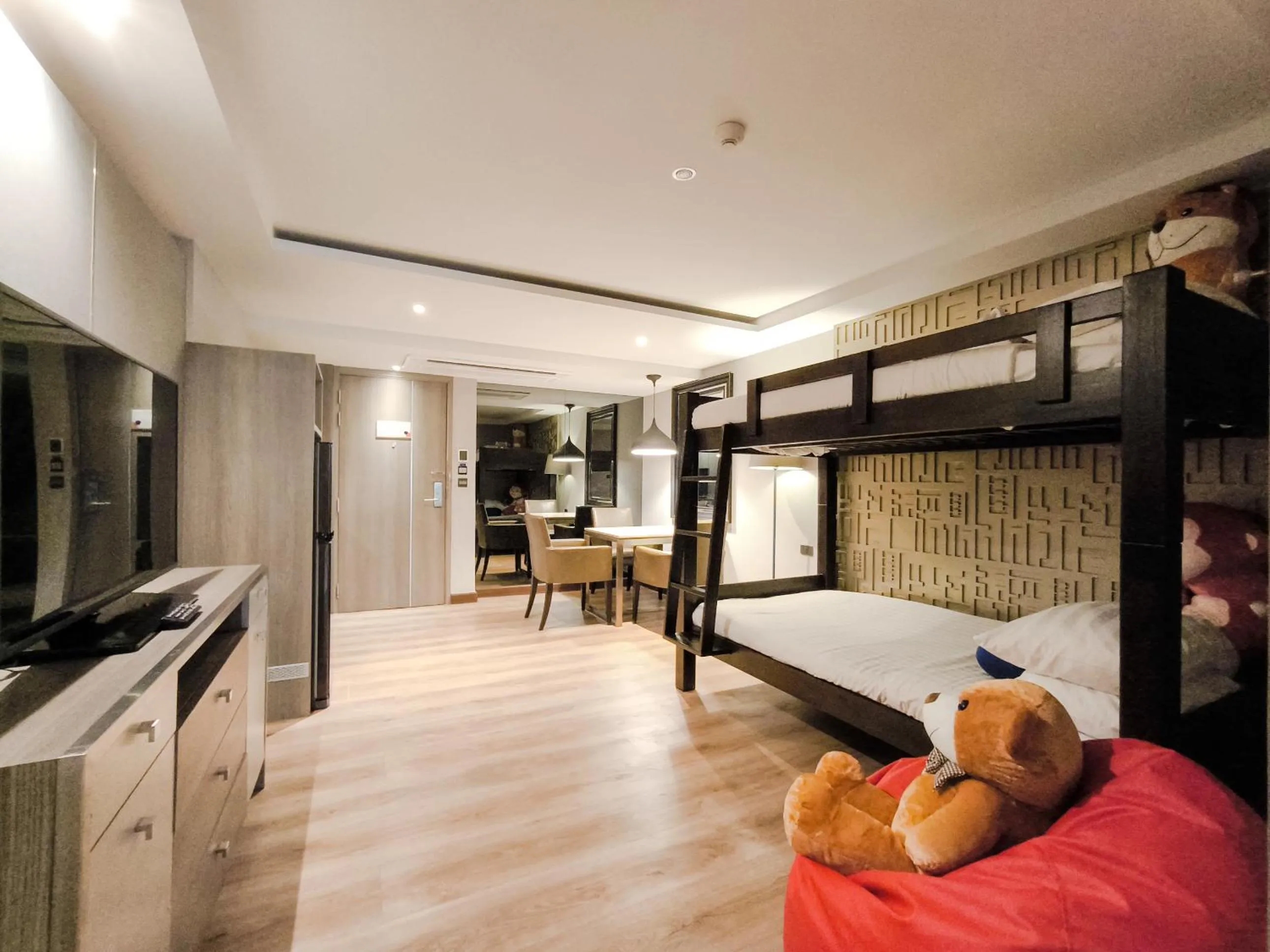 Bed in Citrus Suites Sukhumvit 6 by Compass Hospitality