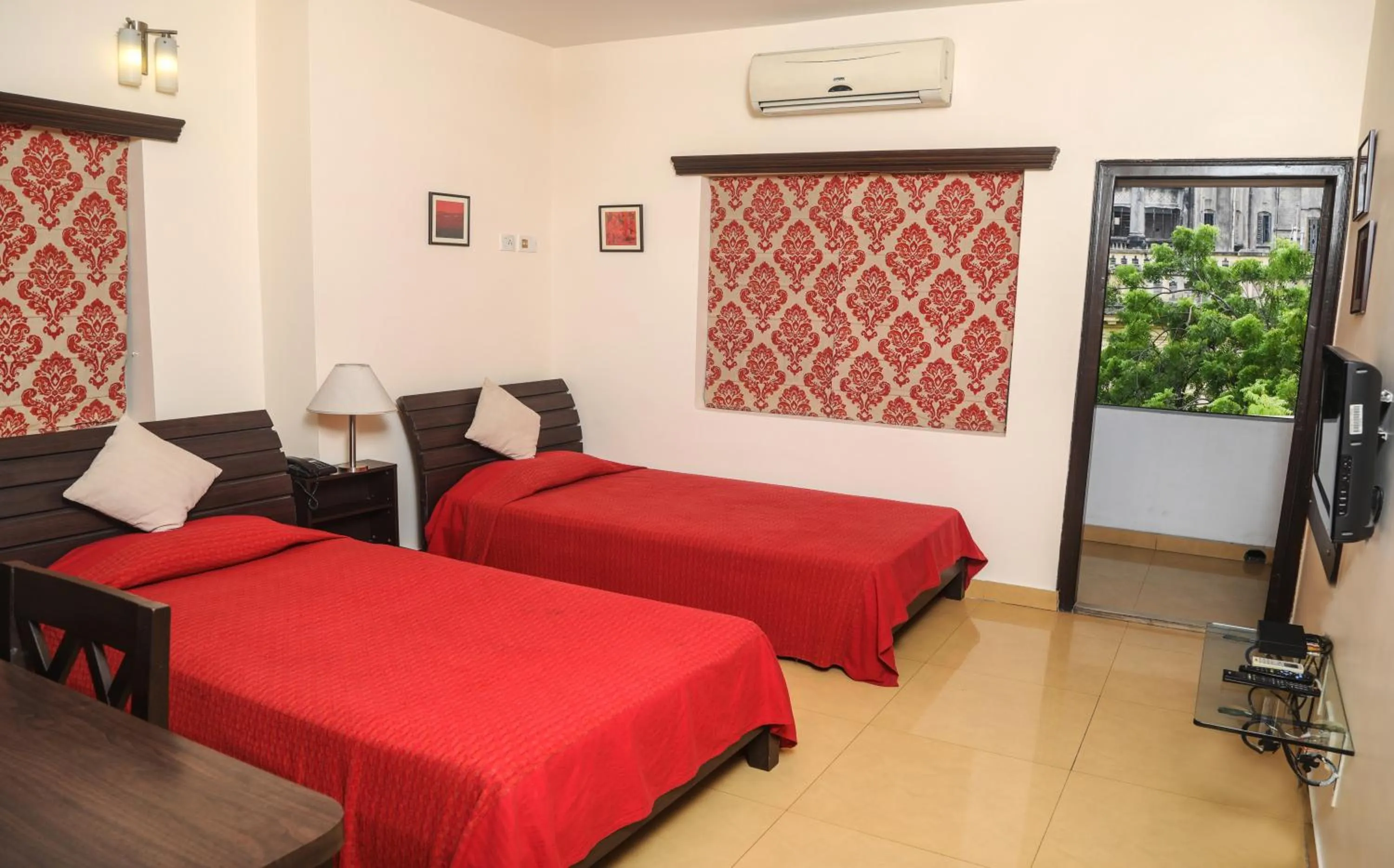 Bedroom, Bed in Red Arrow Residency