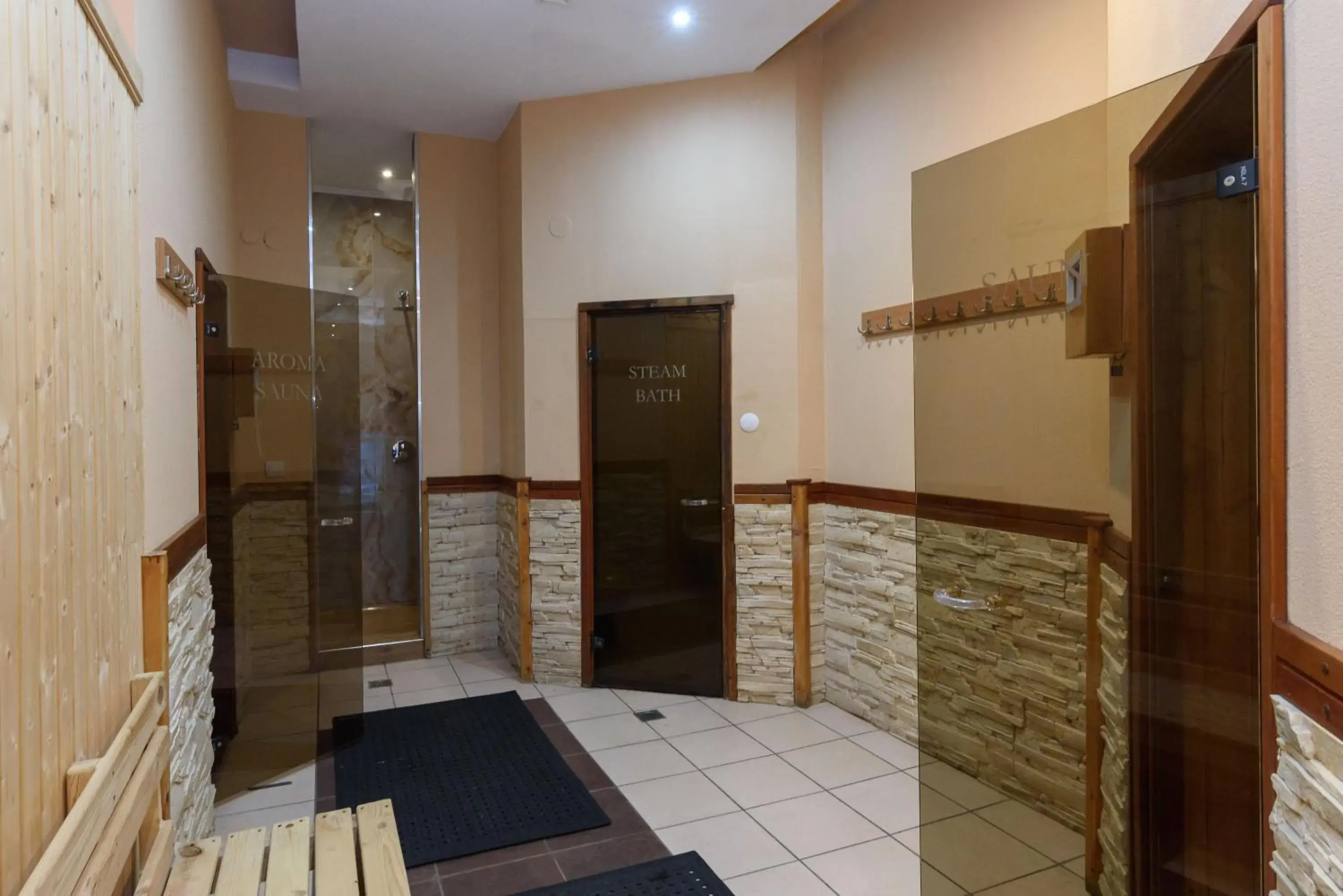 Spa and wellness centre/facilities in St George Ski & Holiday - Half Board & All Inclusive Spa and wellness centre/facilities in St George Ski & Holiday - Half Board & All Inclusive