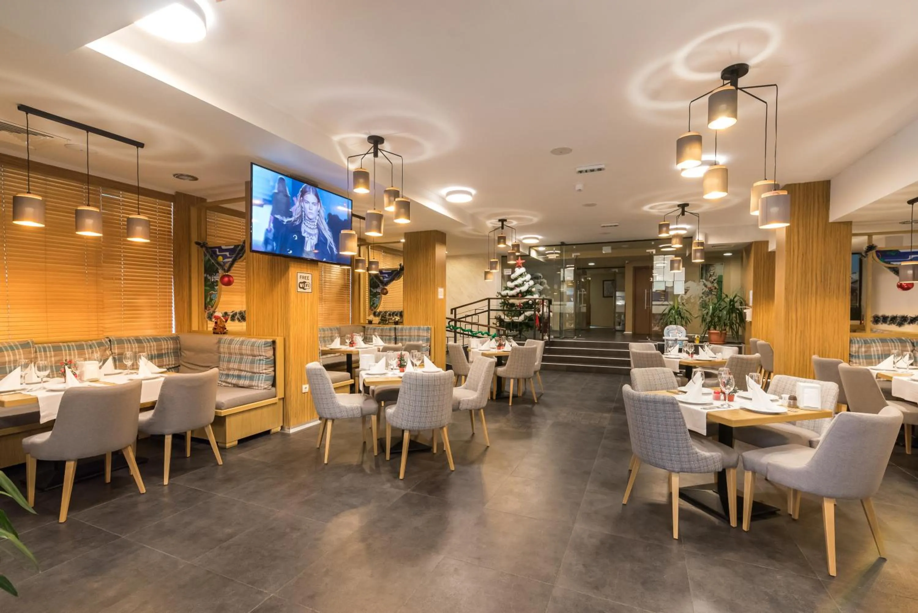 Restaurant/places to eat in St George Ski & Holiday - Half Board & All Inclusive