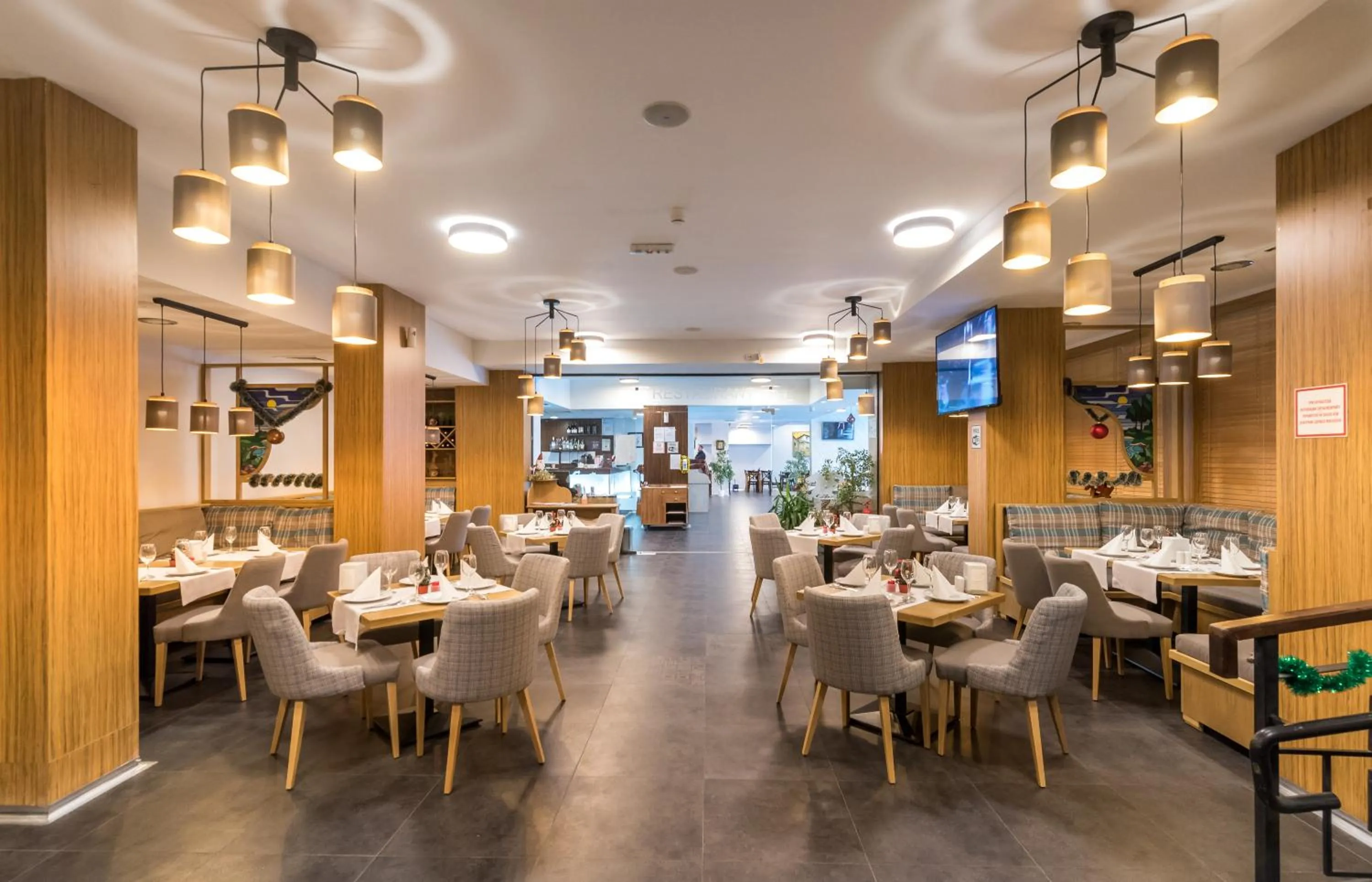 Restaurant/places to eat in St George Ski & Holiday - Half Board & All Inclusive