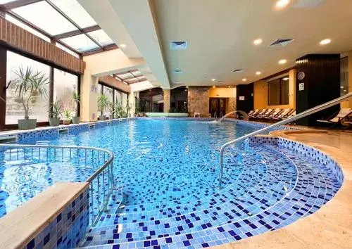 St George Ski & Holiday - Half Board & All Inclusive St George Ski & Holiday - Half Board & All Inclusive