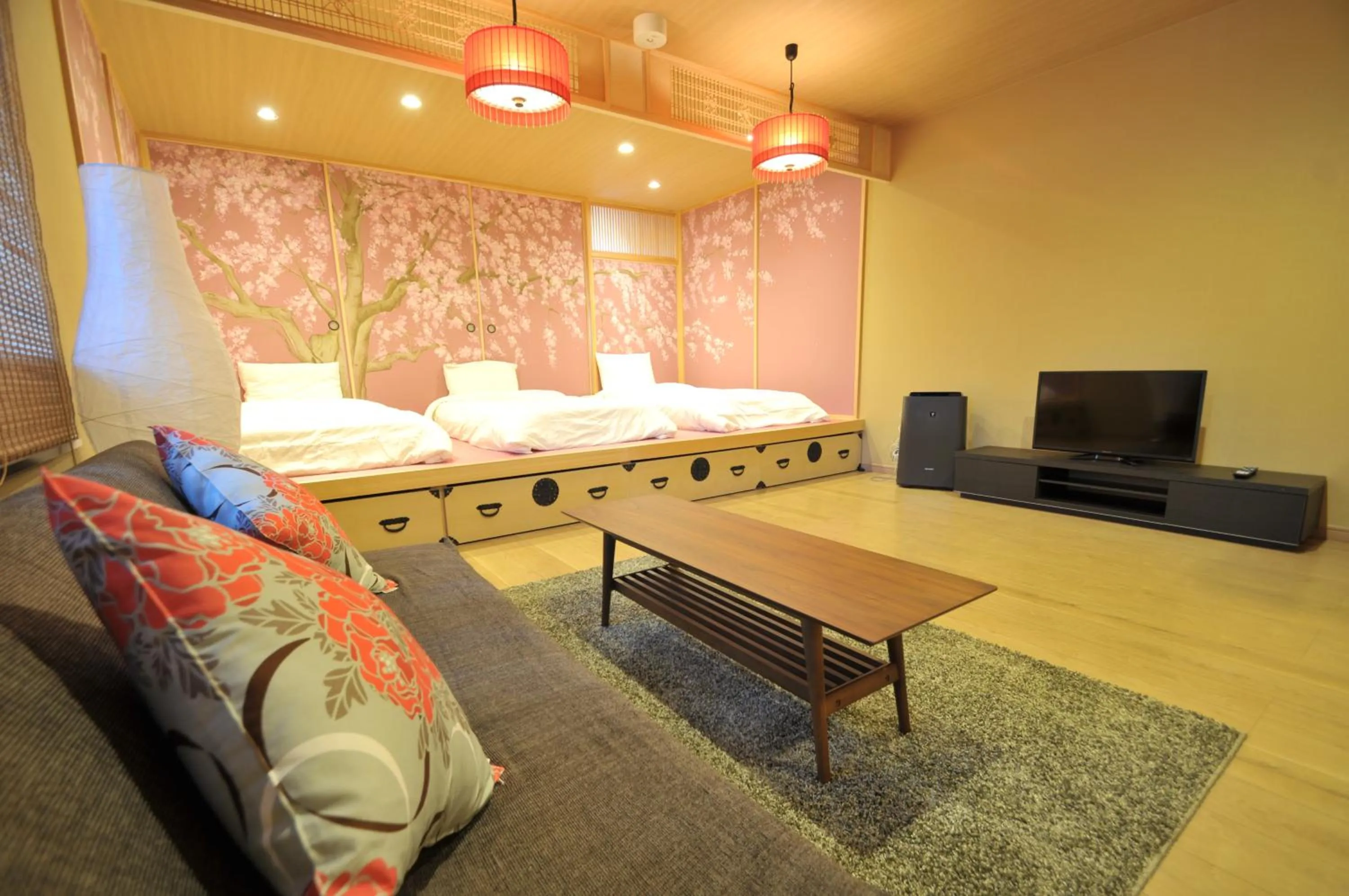 TV and multimedia in Stay SAKURA Tokyo Asakusa Townhouse
