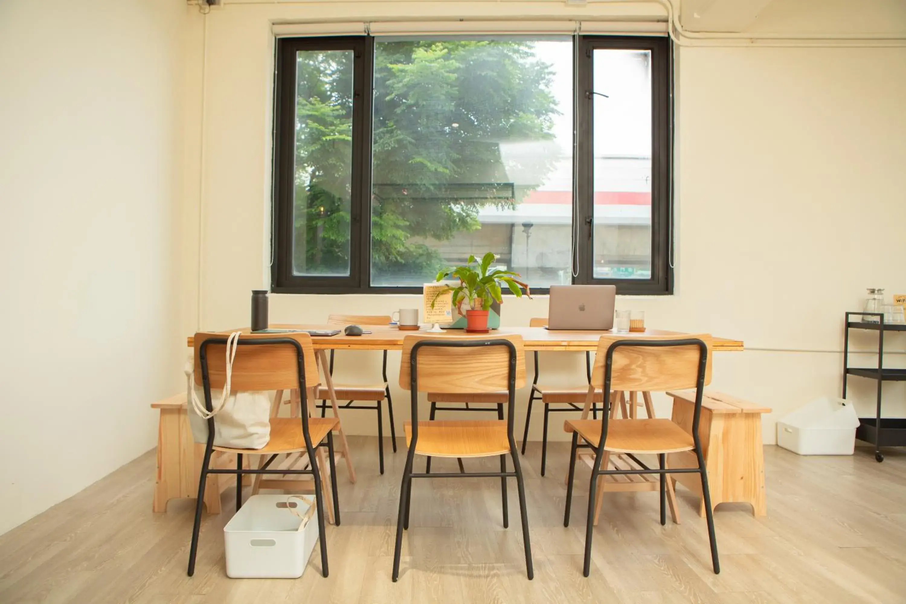 Dining Area in 小角落Corner Hostel & Cafe