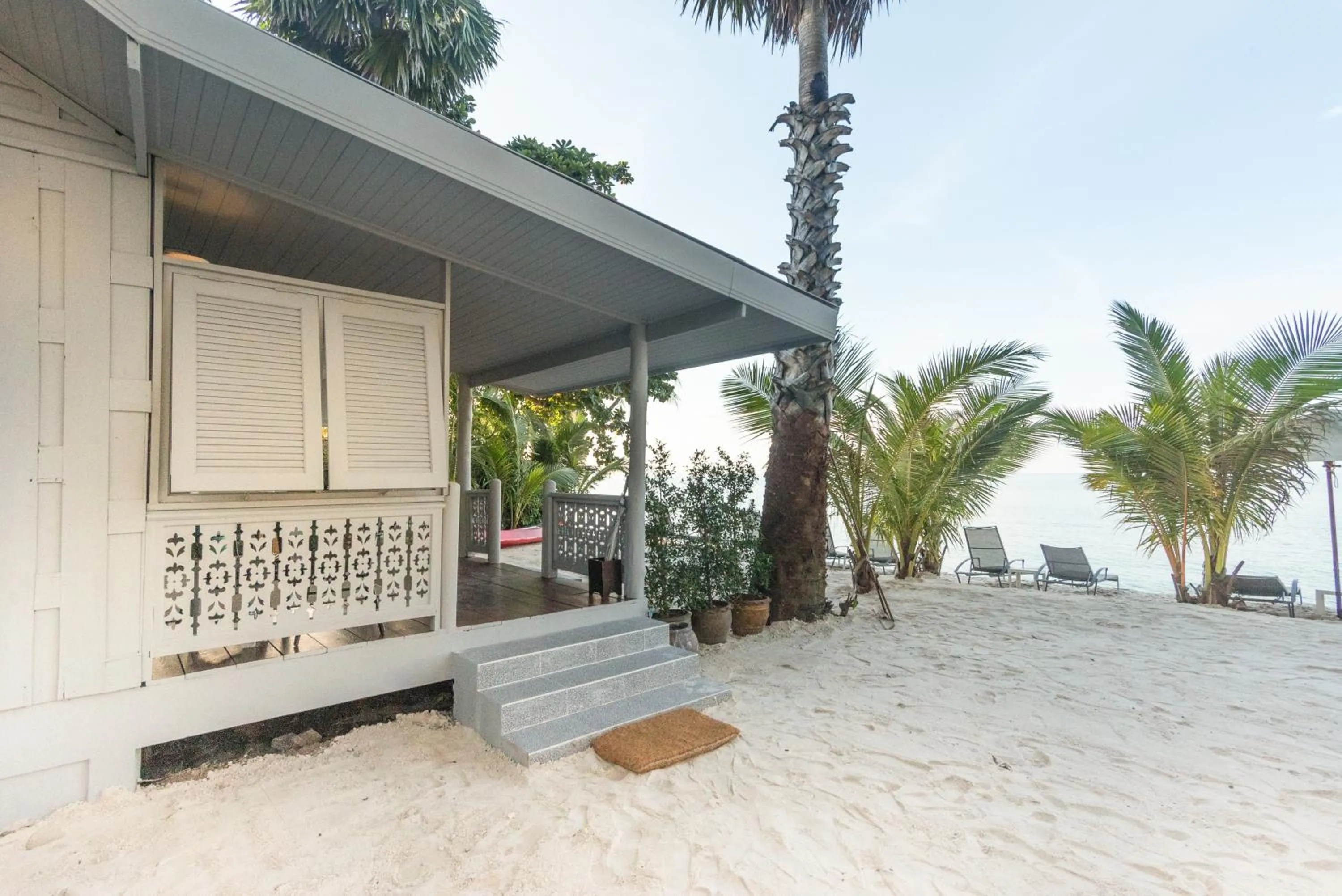 Property building in Paradise Beach Resort, Koh Samui - SHA Extra Plus