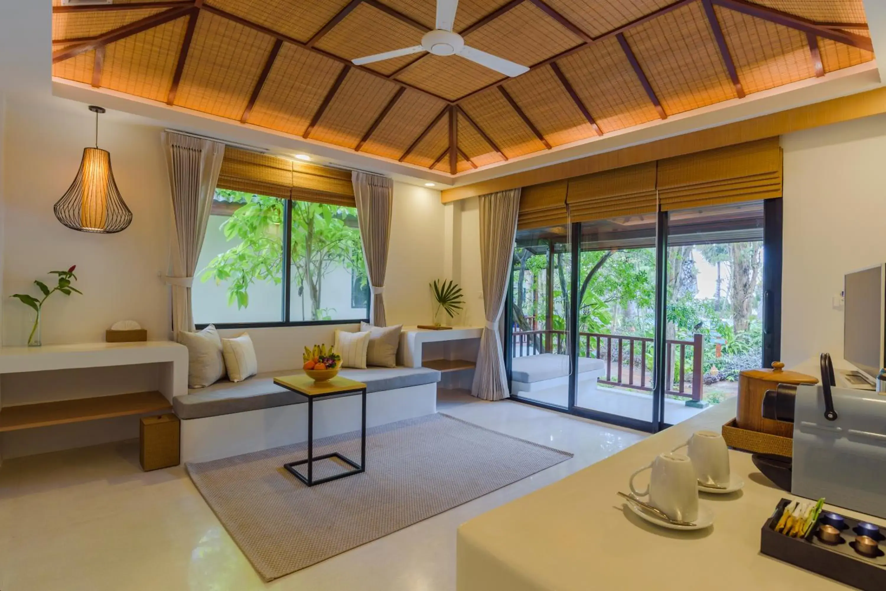 Living room in Paradise Beach Resort, Koh Samui - SHA Extra Plus Living room in Paradise Beach Resort, Koh Samui - SHA Extra Plus