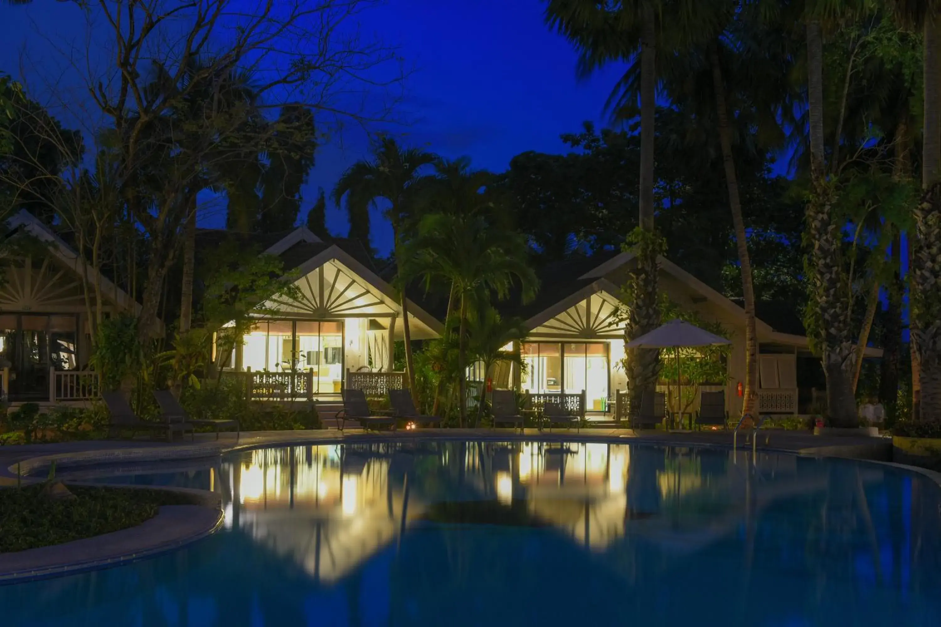 Property building in Paradise Beach Resort, Koh Samui - SHA Extra Plus Property building in Paradise Beach Resort, Koh Samui - SHA Extra Plus