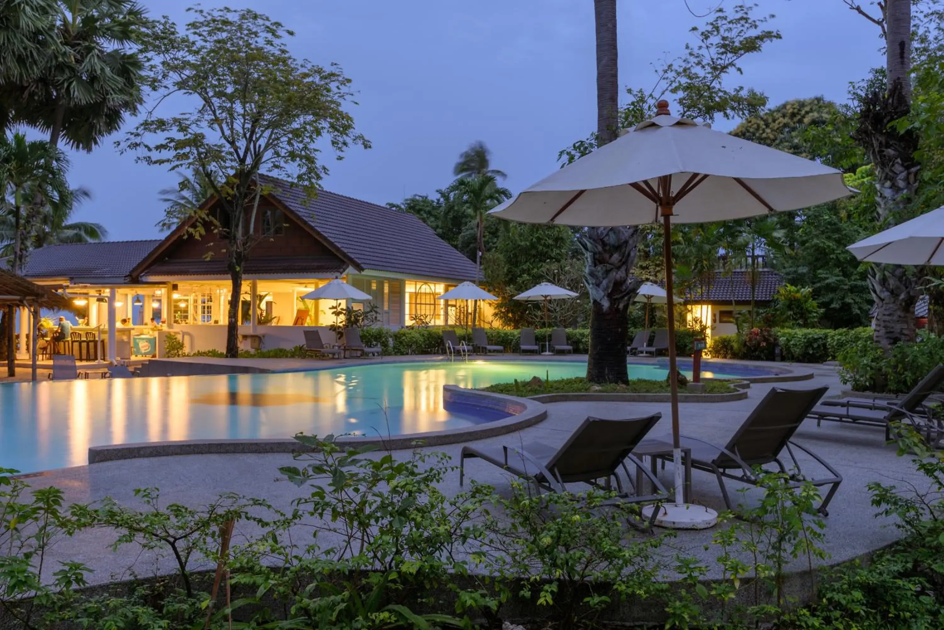 Restaurant/places to eat in Paradise Beach Resort, Koh Samui - SHA Extra Plus Restaurant/places to eat in Paradise Beach Resort, Koh Samui - SHA Extra Plus