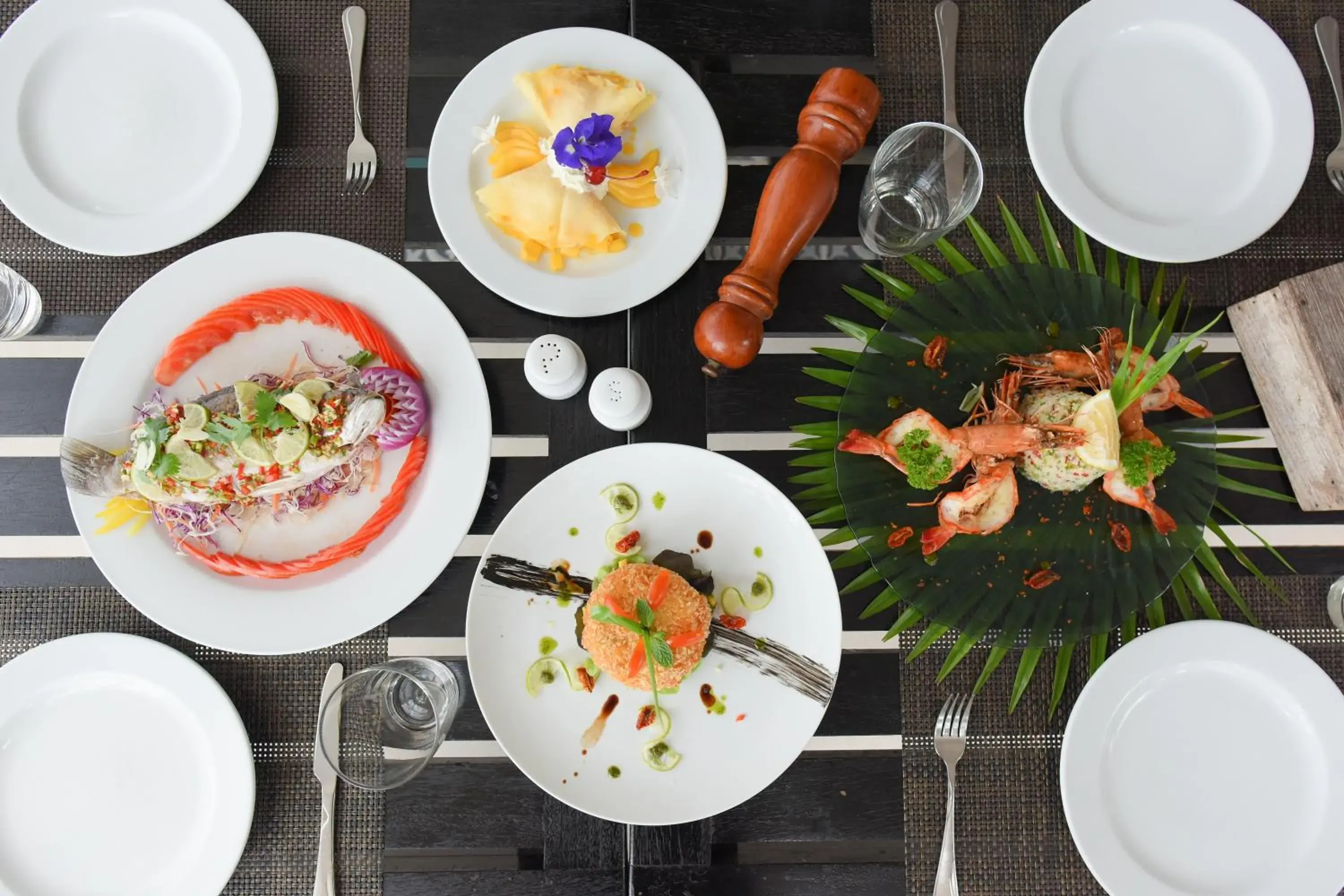 Restaurant/places to eat in Paradise Beach Resort, Koh Samui - SHA Extra Plus Restaurant/places to eat in Paradise Beach Resort, Koh Samui - SHA Extra Plus