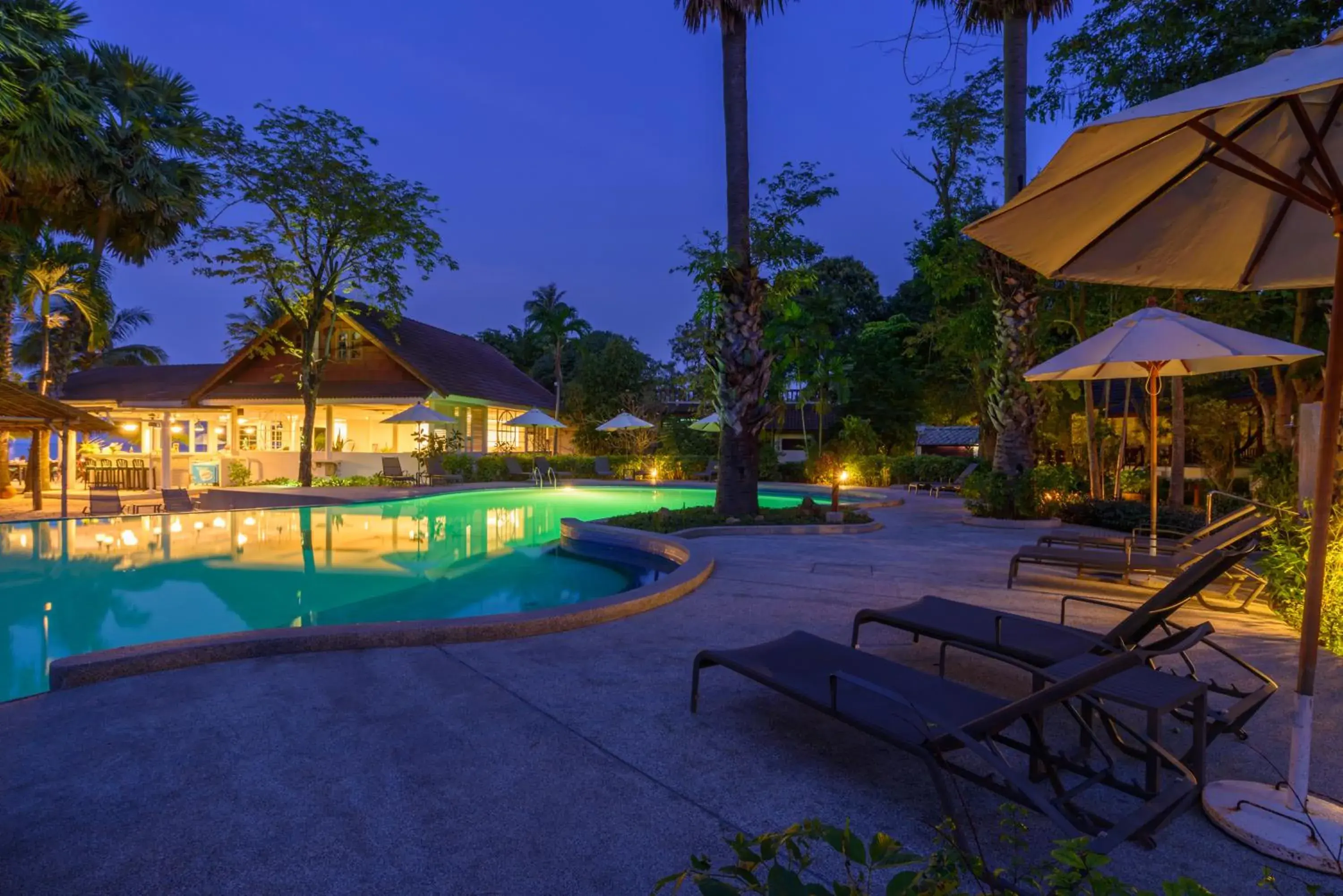 Restaurant/places to eat in Paradise Beach Resort, Koh Samui - SHA Extra Plus Restaurant/places to eat in Paradise Beach Resort, Koh Samui - SHA Extra Plus