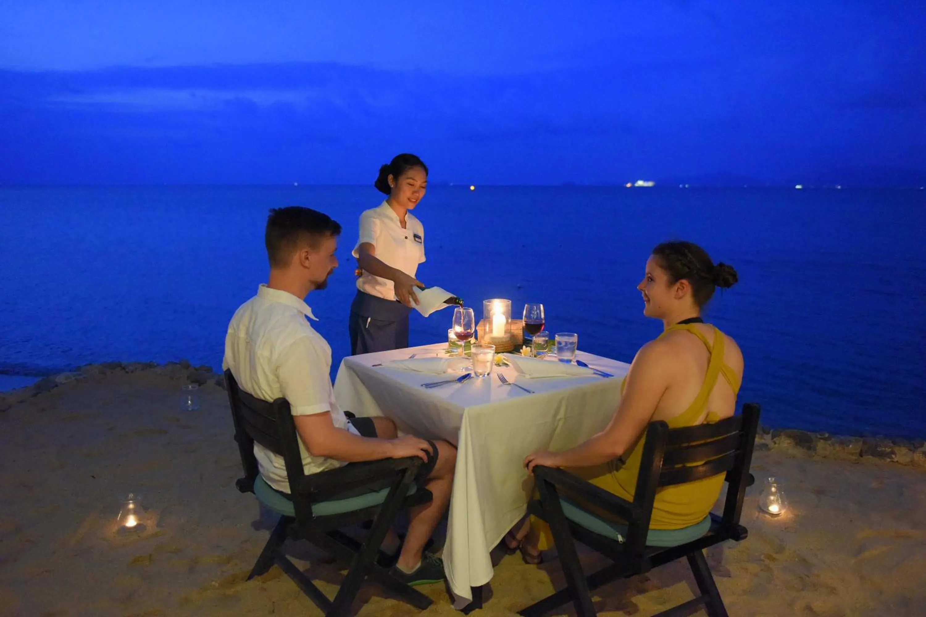 Restaurant/places to eat in Paradise Beach Resort, Koh Samui - SHA Extra Plus
