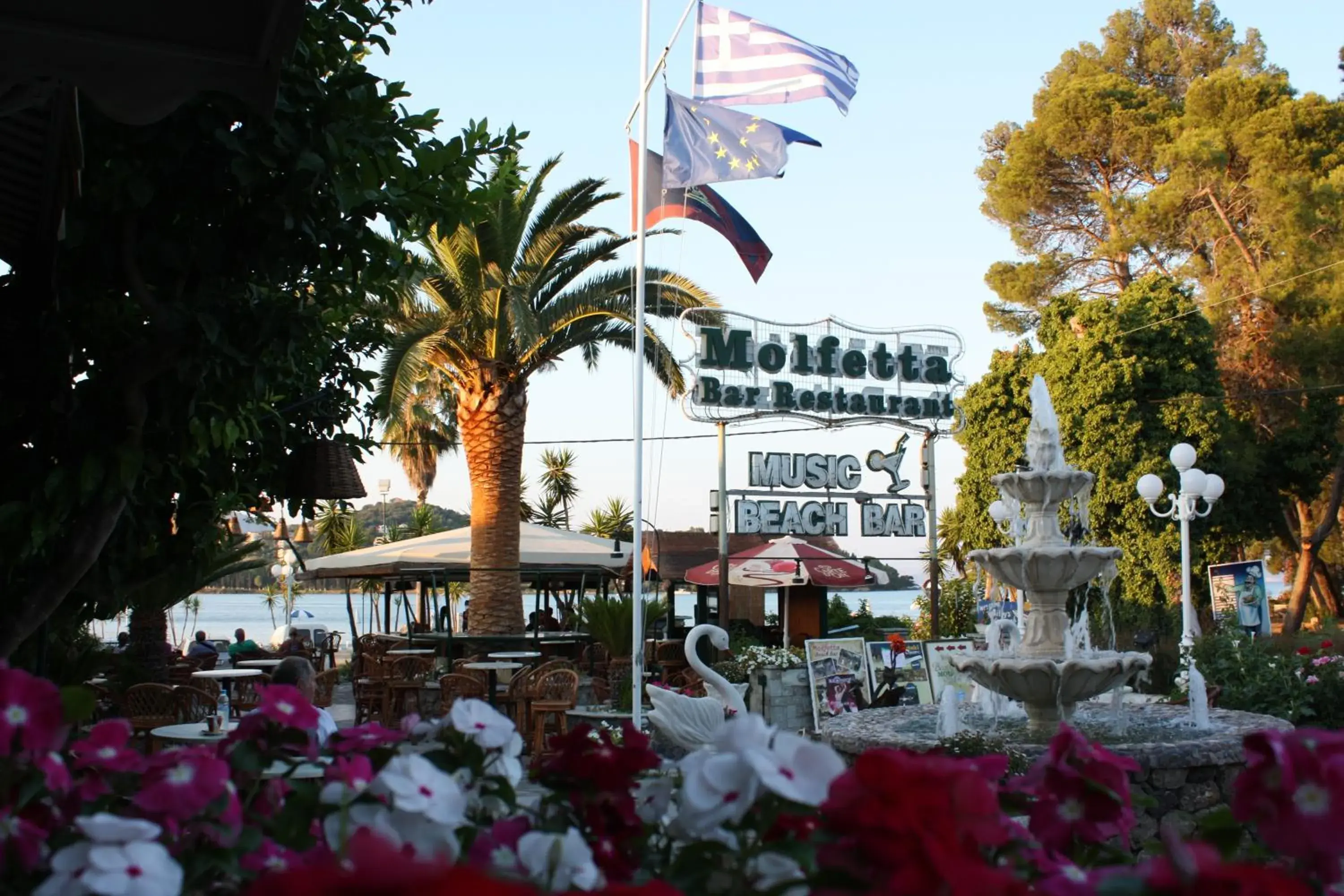 Restaurant/places to eat in Molfetta Beach Hotel Restaurant/places to eat in Molfetta Beach Hotel