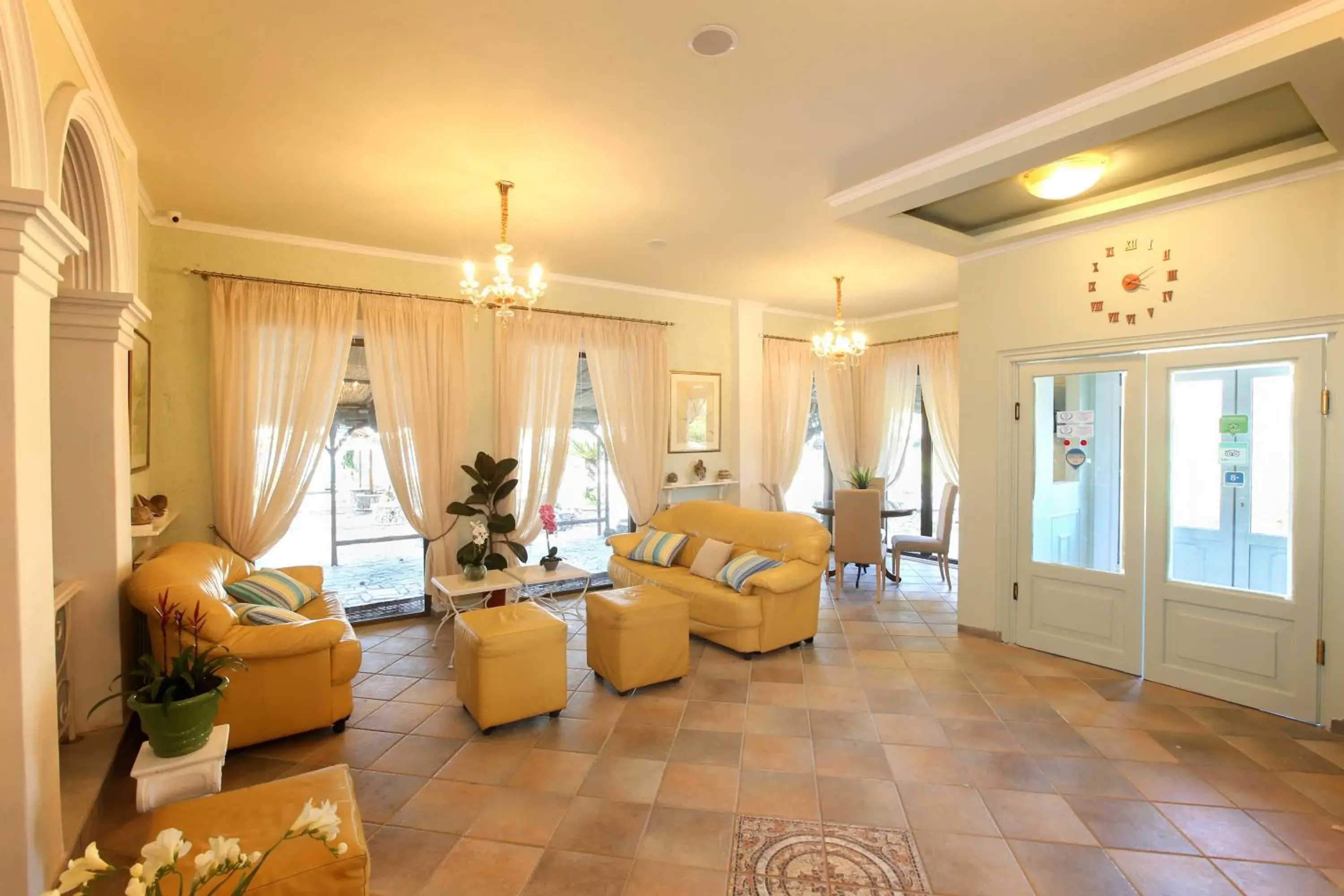 Living room in Molfetta Beach Hotel Living room in Molfetta Beach Hotel