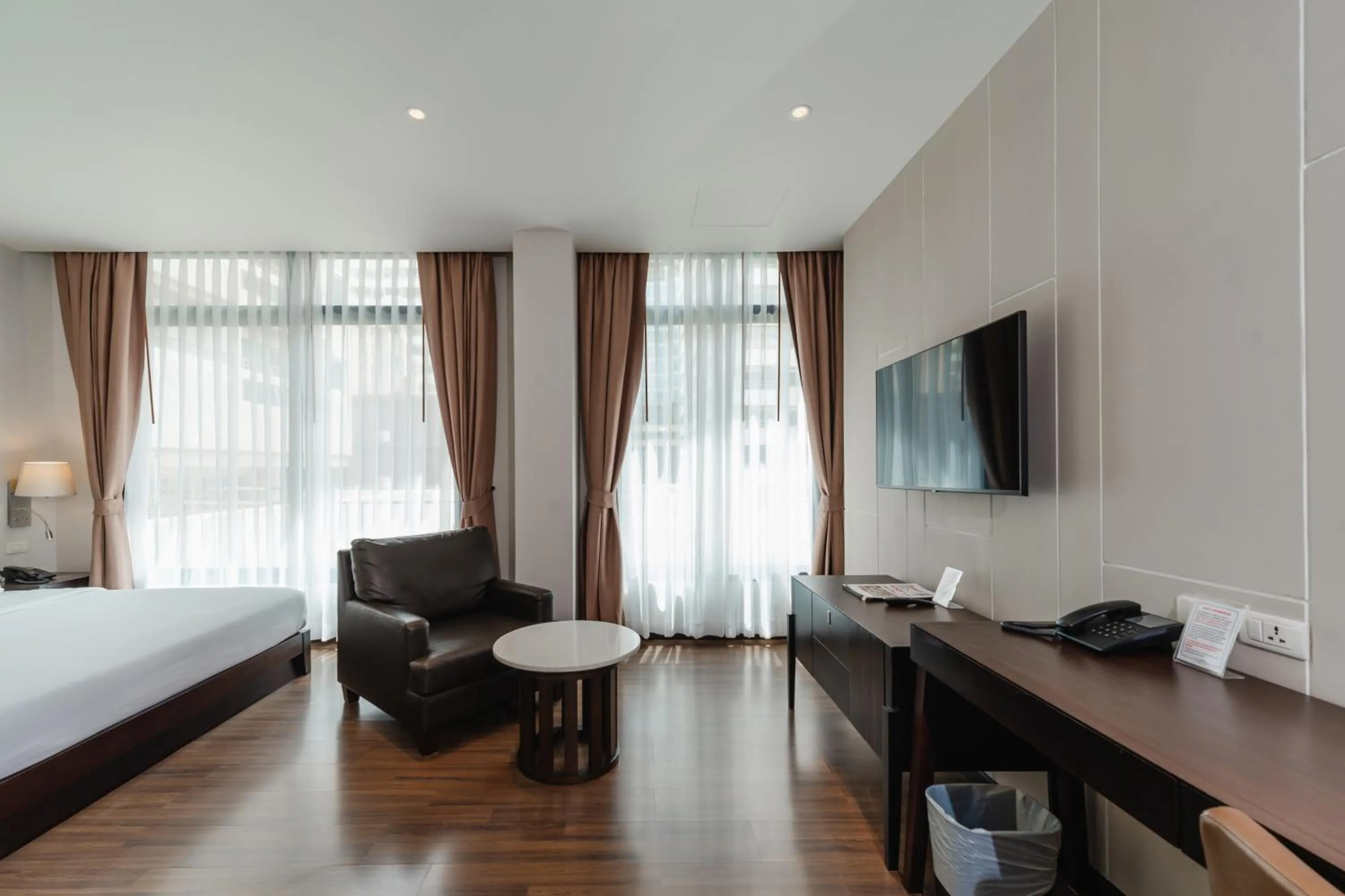 TV and multimedia, Bed in The Dawin Hotel