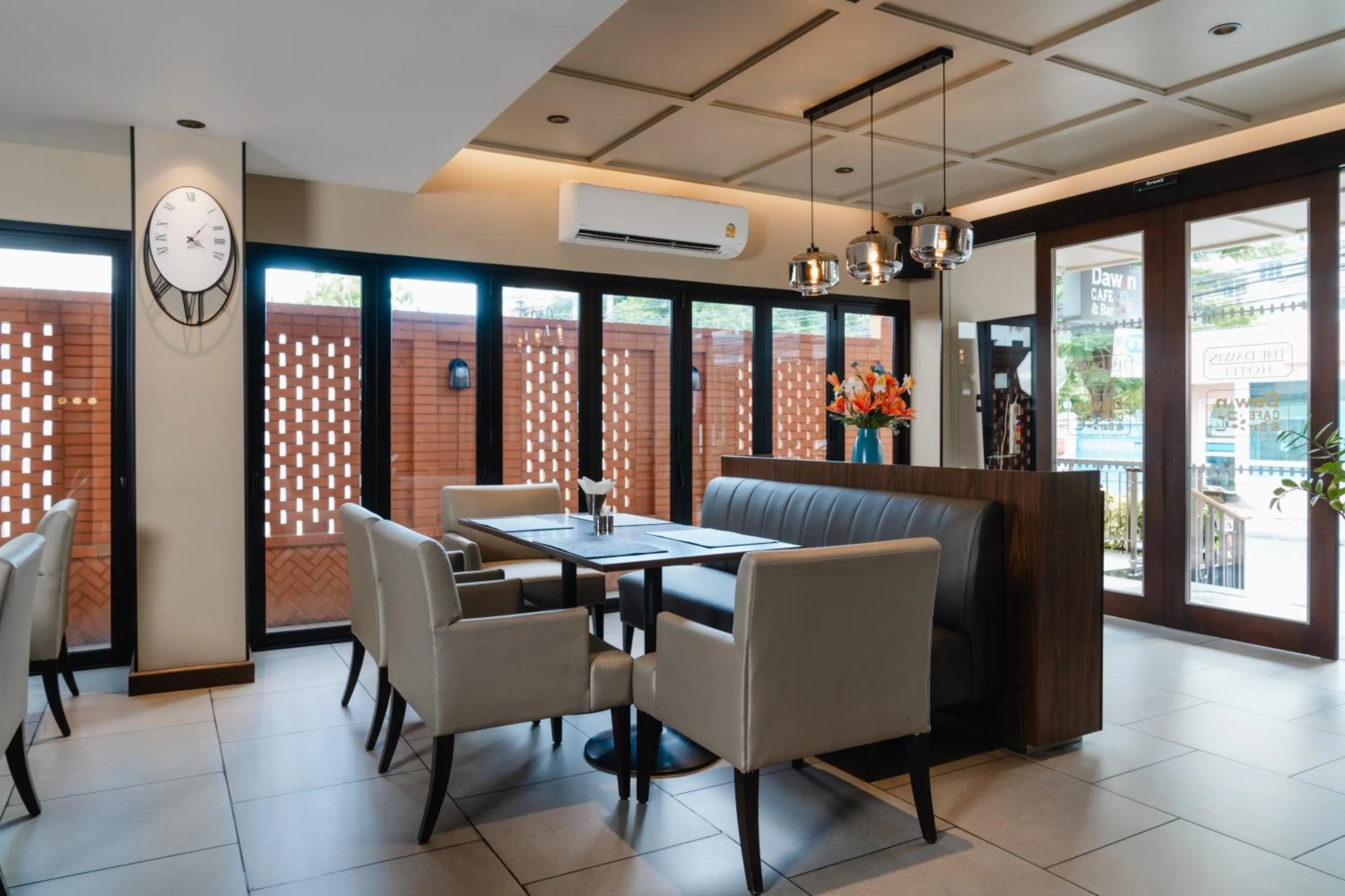 Restaurant/places to eat in The Dawin Hotel