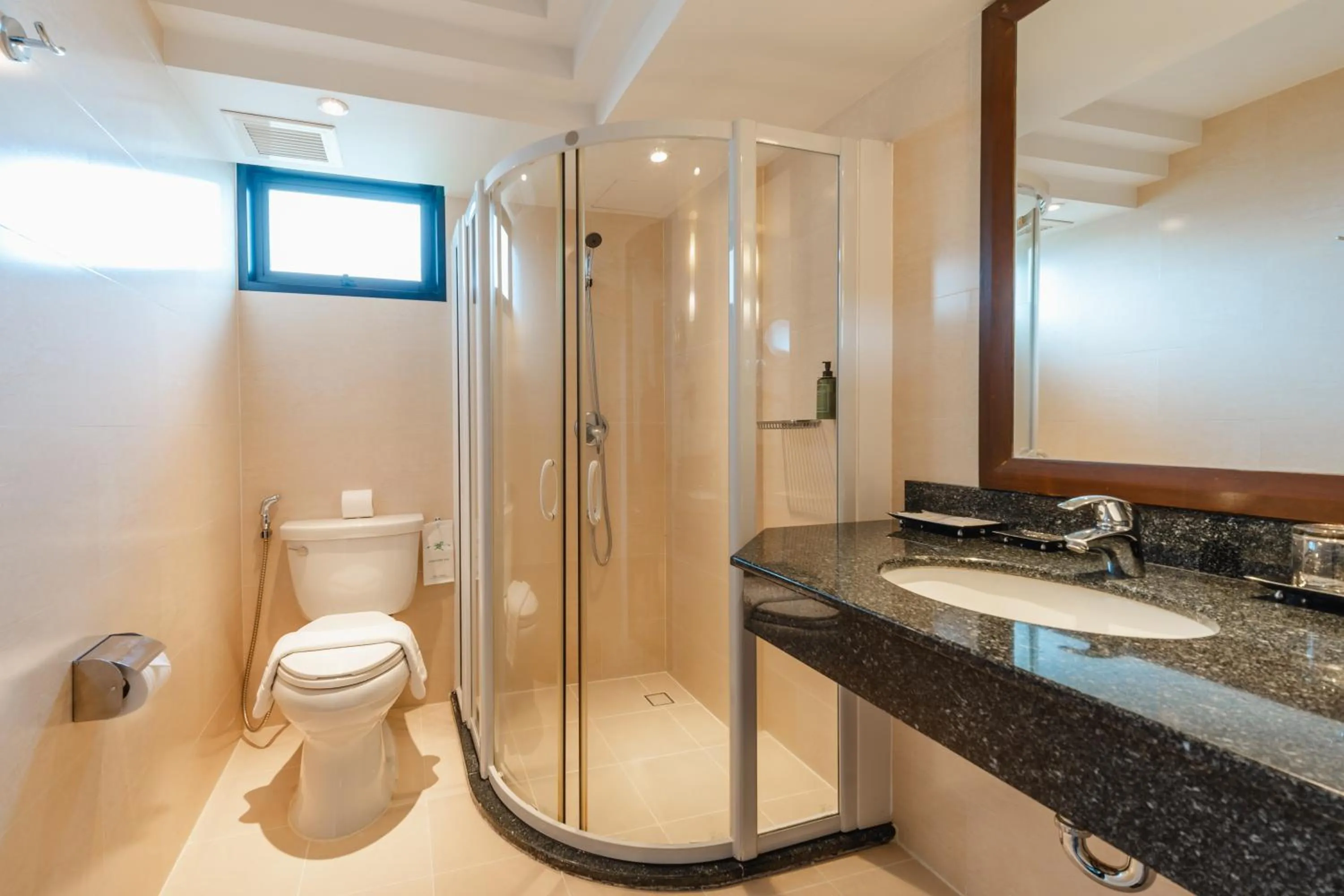 Toilet in The Dawin Hotel