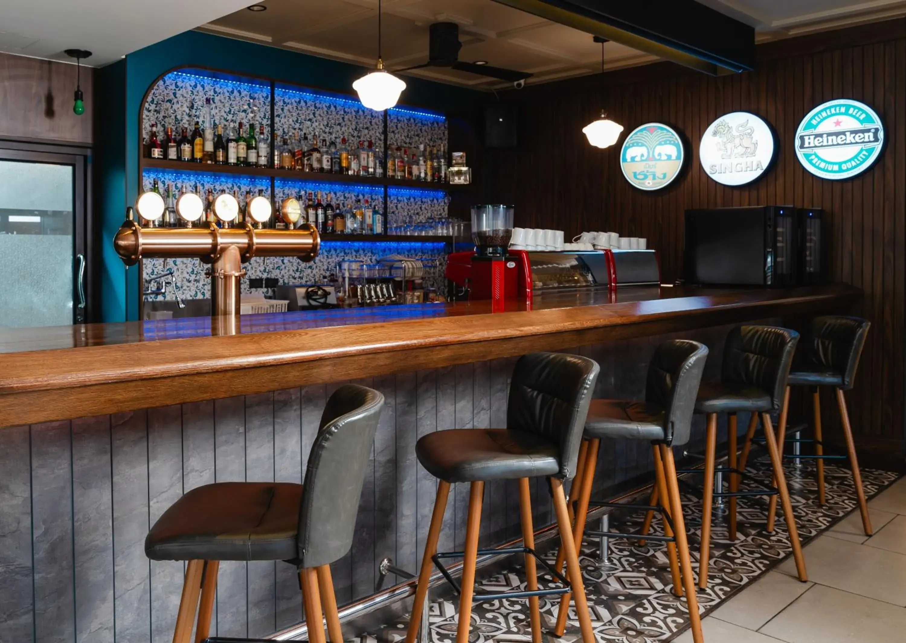 Restaurant/places to eat in The Dawin Hotel Restaurant/places to eat in The Dawin Hotel