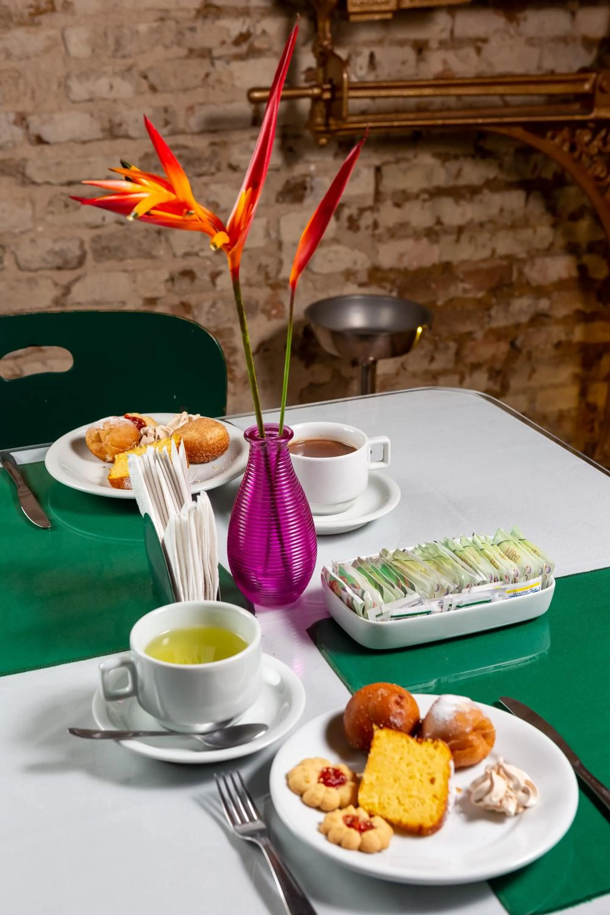 Restaurant/places to eat in Hotel Tavares Correia