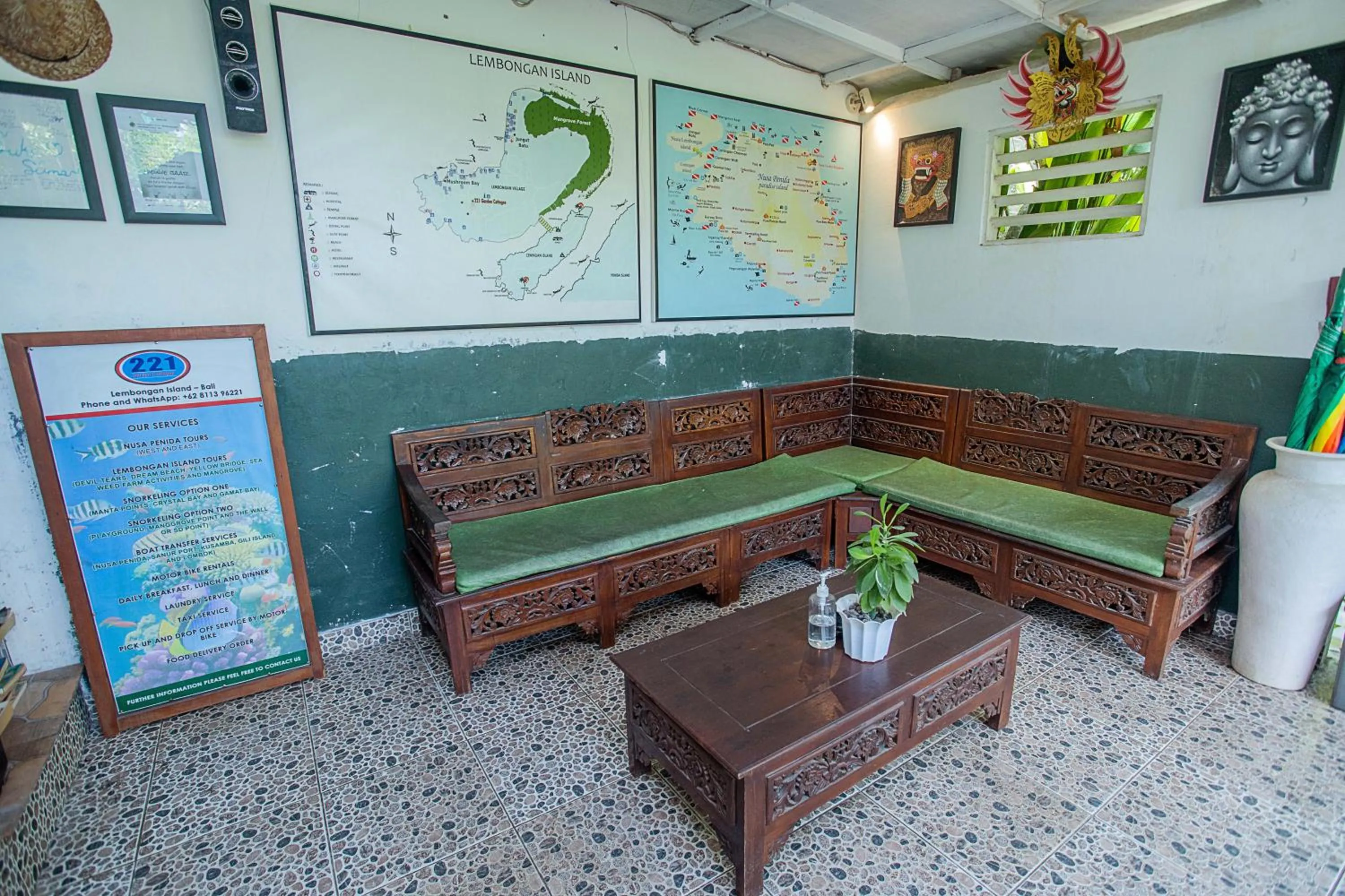 Lobby or reception in 221 Garden Cottages