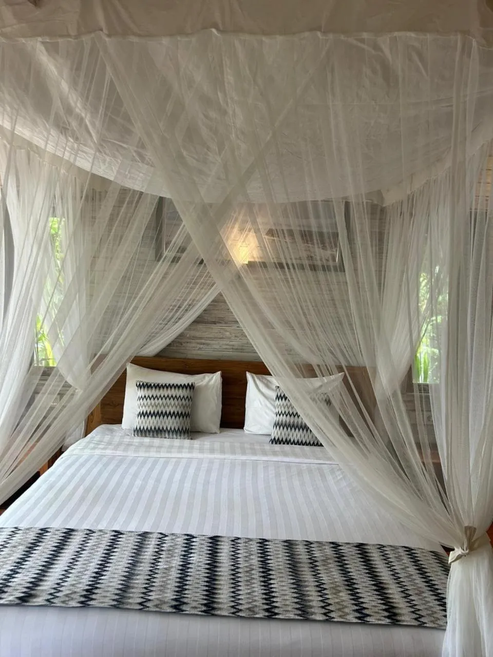 Photo of the whole room, Bed in 221 Garden Cottages