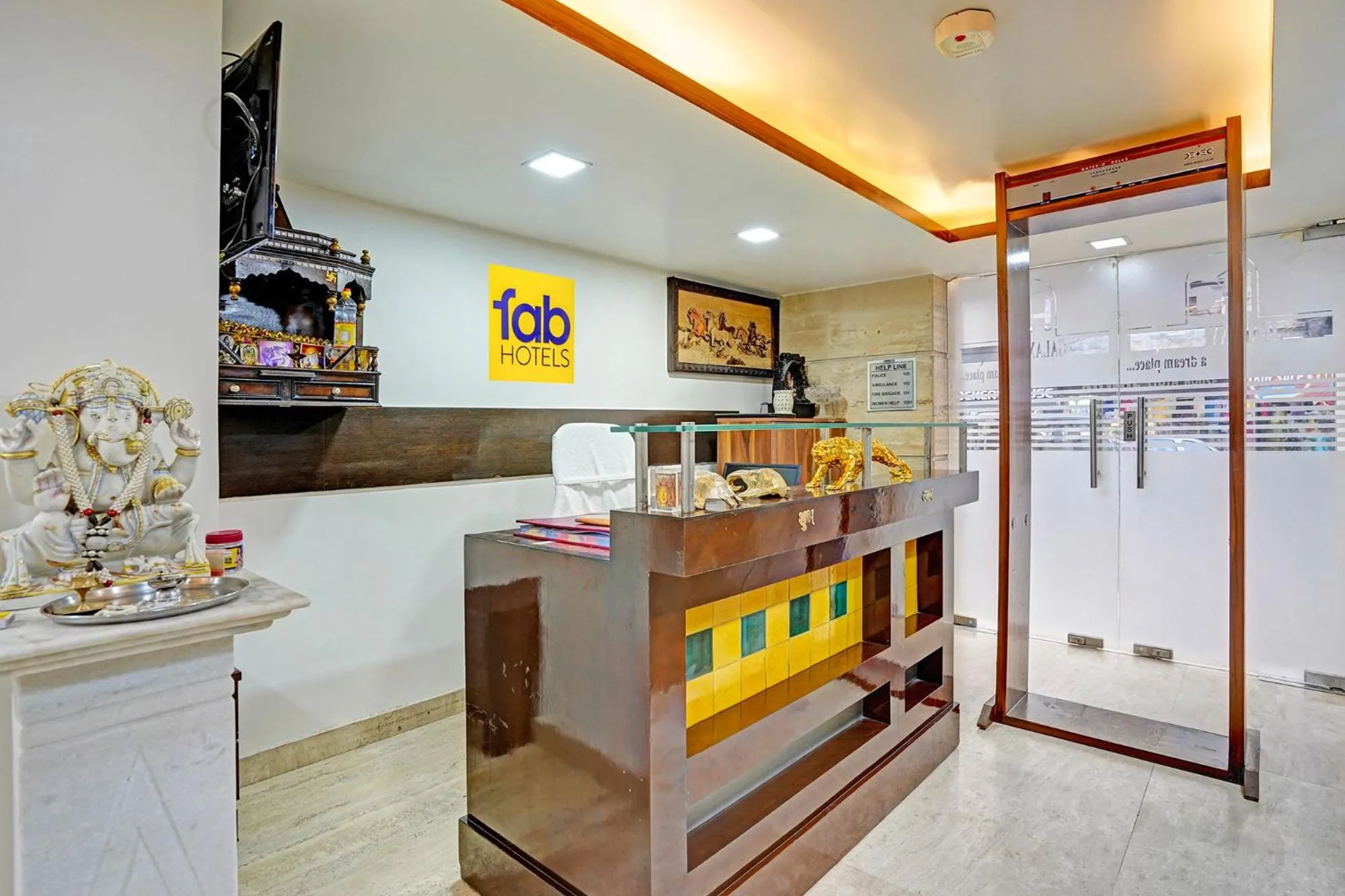 Lobby or reception in FabHotel Galaxy - Nr Patel Nagar Metro