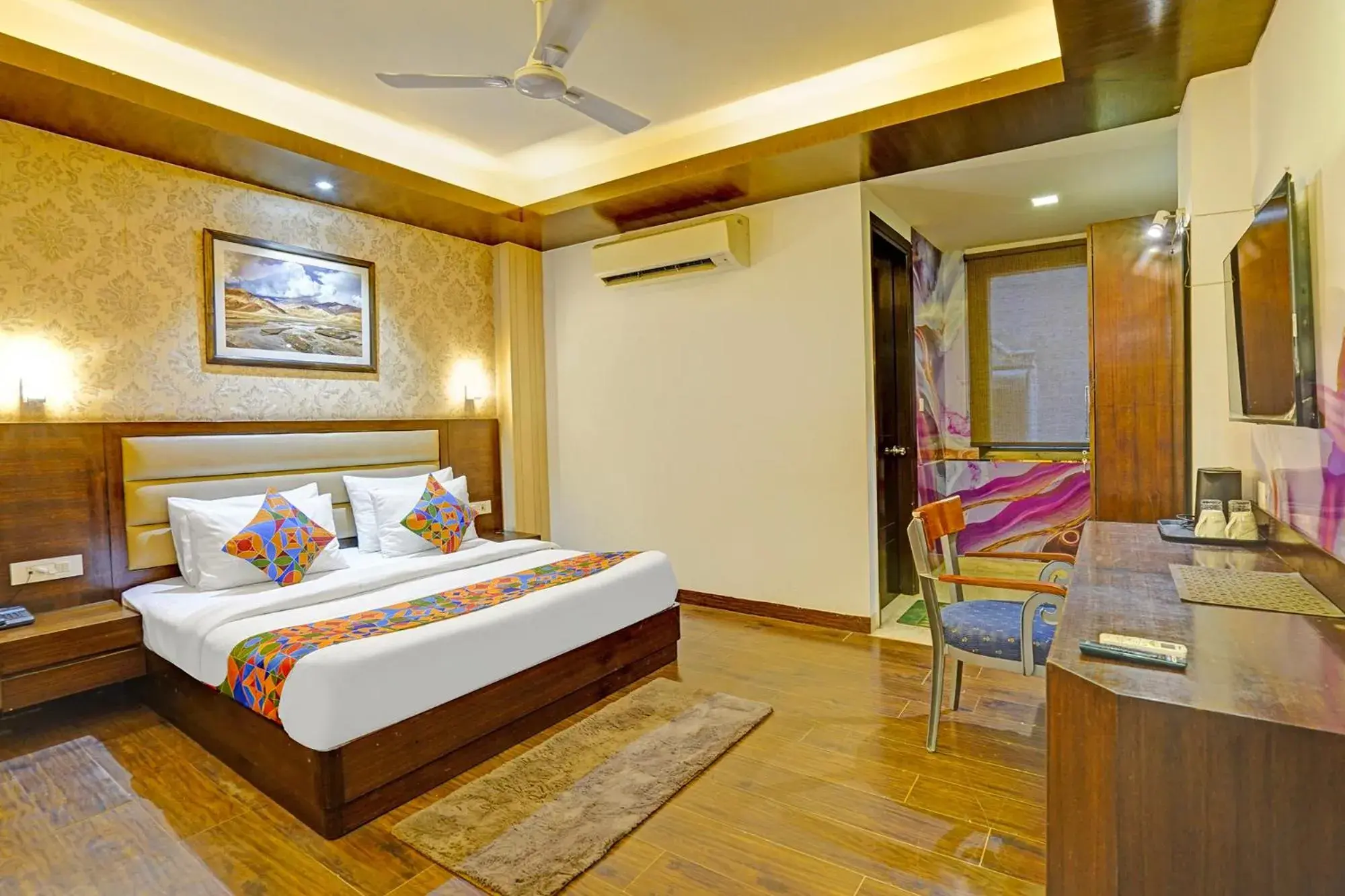 Suite - single occupancy in FabHotel Galaxy - Nr Patel Nagar Metro Suite - single occupancy in FabHotel Galaxy - Nr Patel Nagar Metro