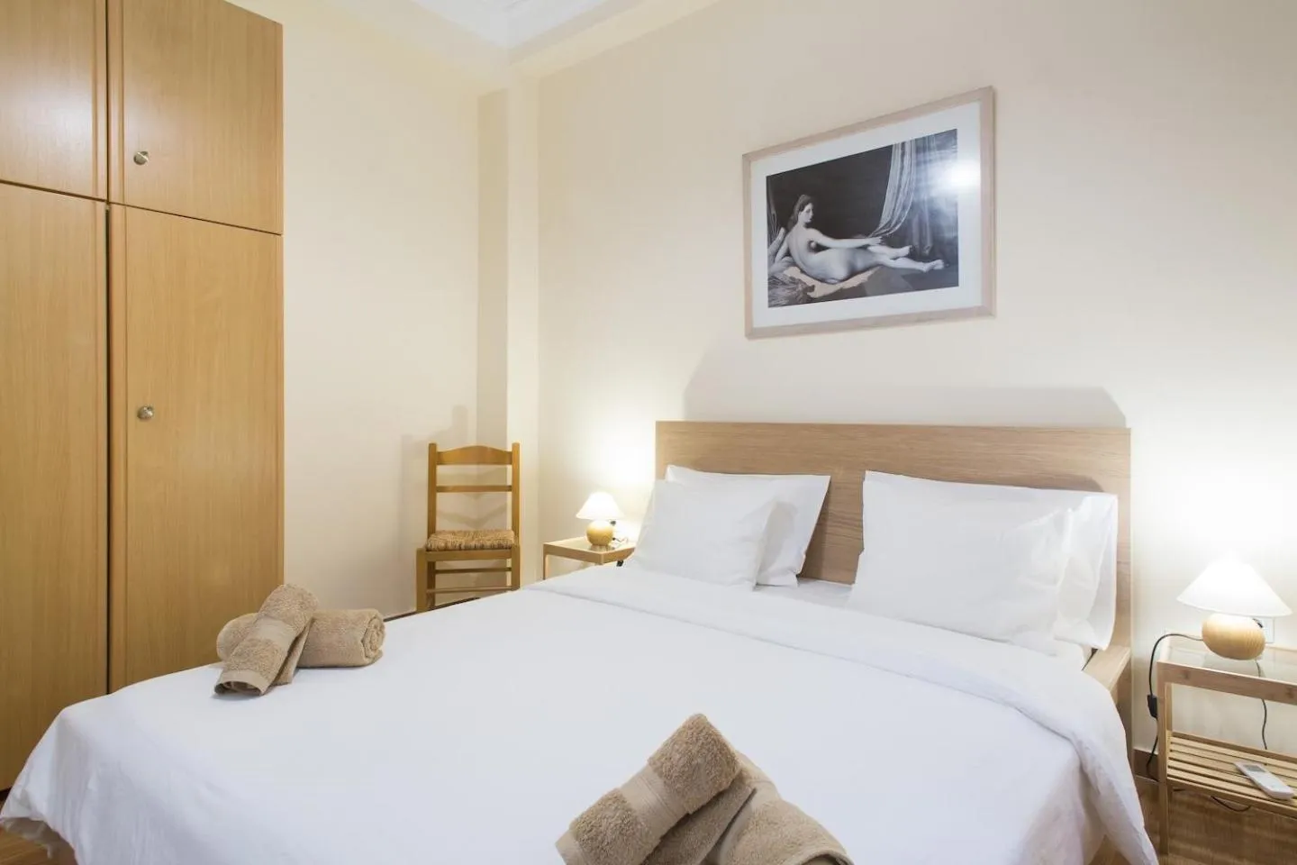 Bed in Acropolis Heart