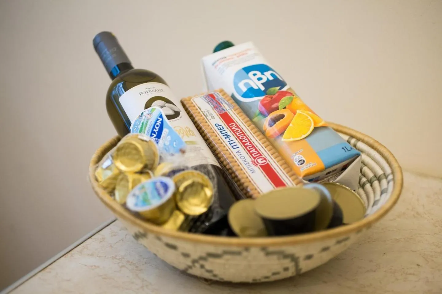 Coffee/tea facilities in Acropolis Heart