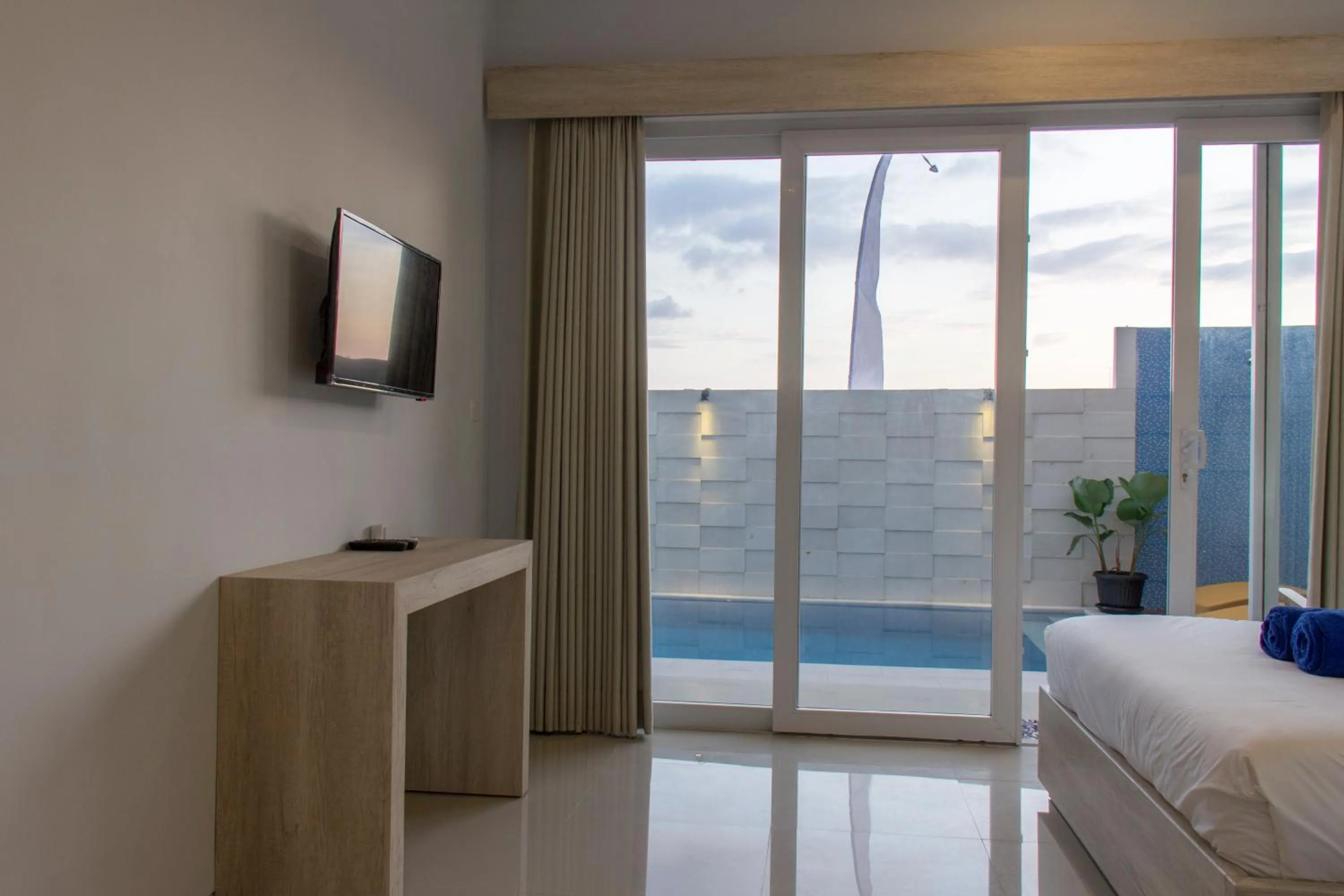 TV and multimedia, Bed in Kubu Kutus