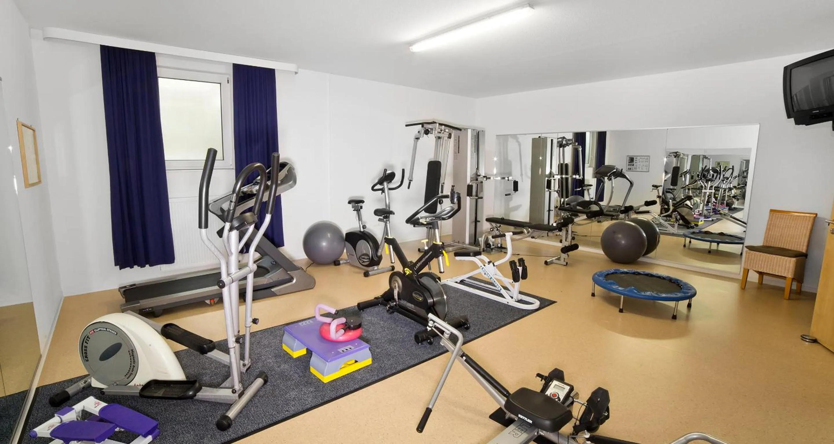 Fitness centre/facilities in Fairway Hotel