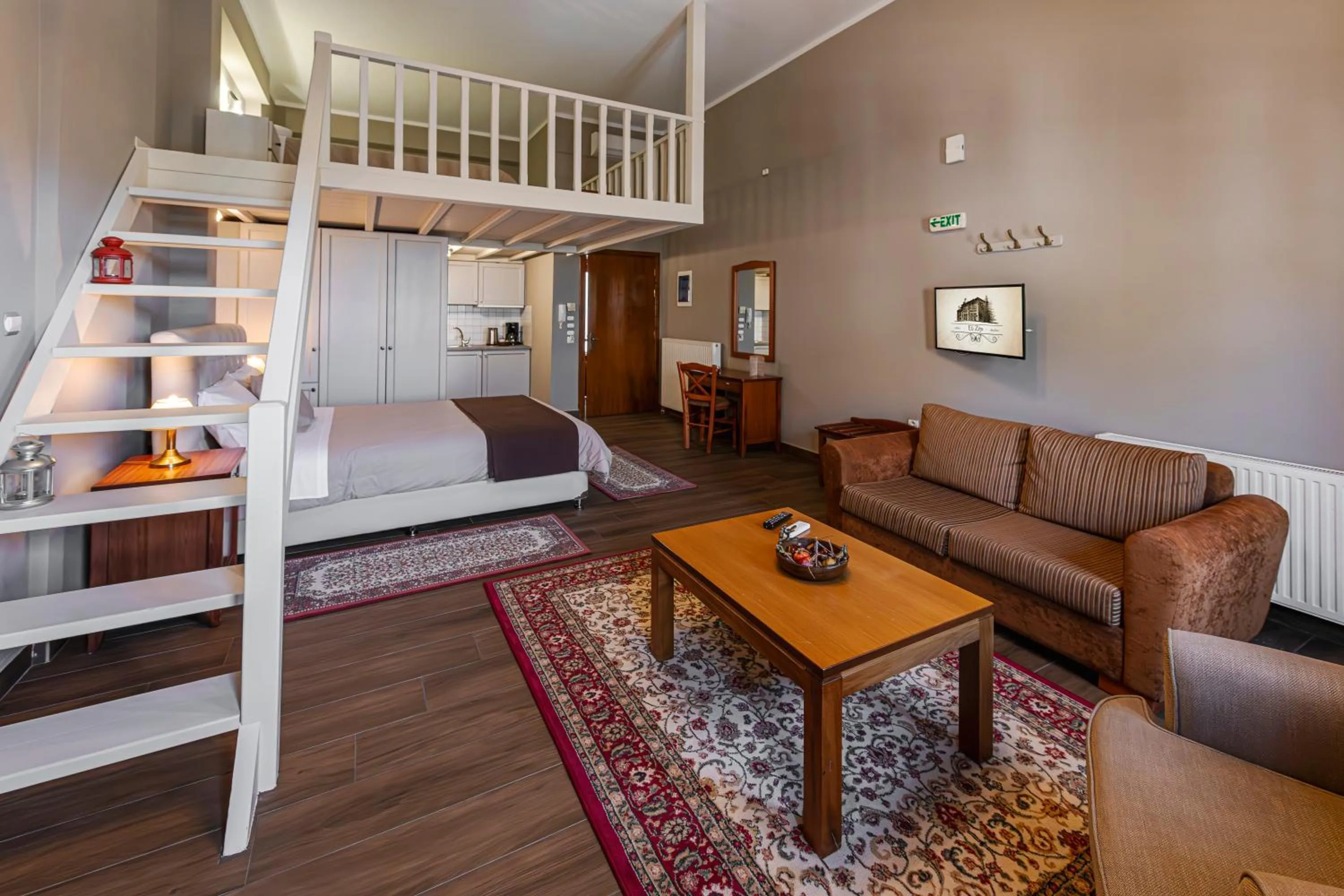 Living room, Bed in Ef Zin Hotel Arachova