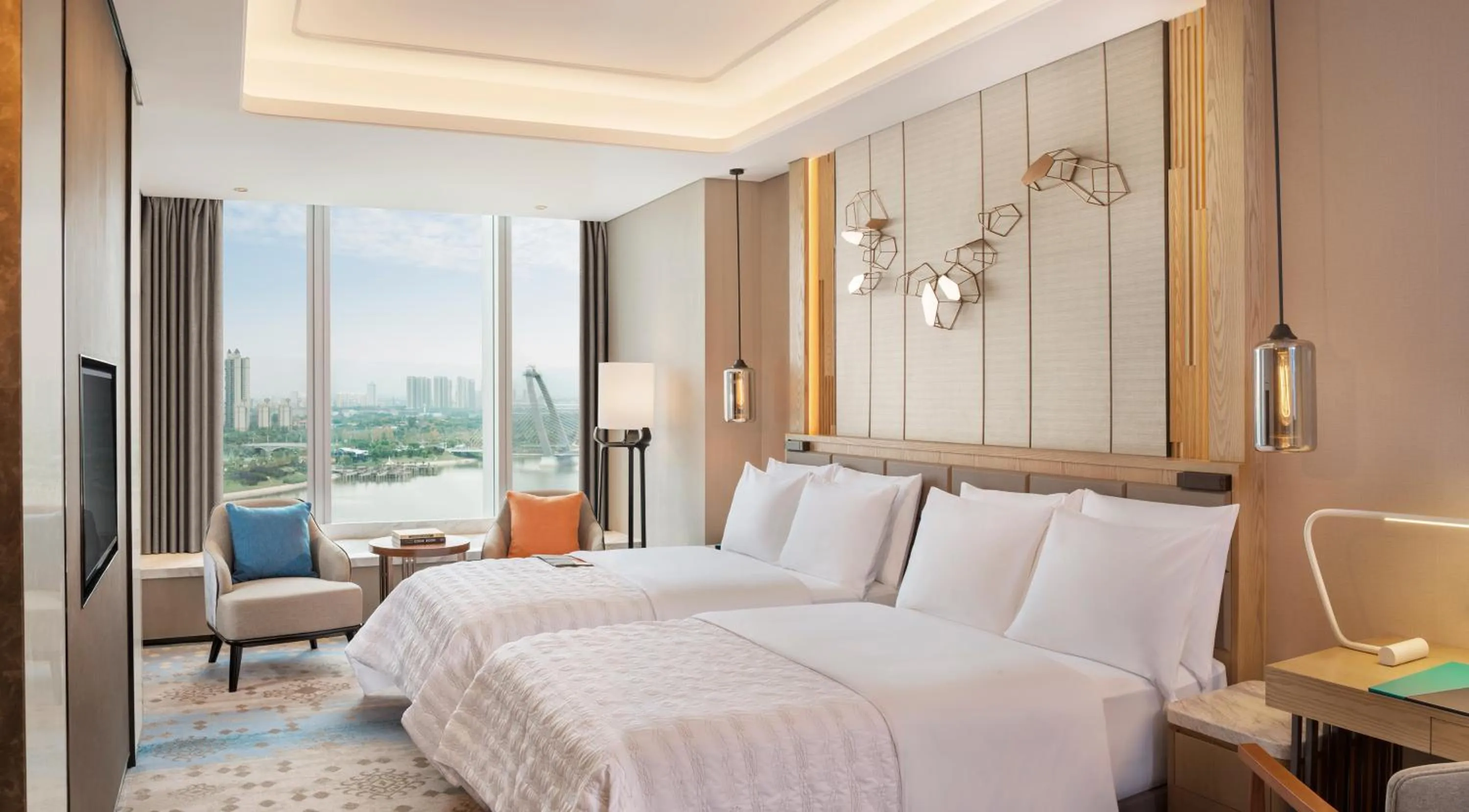 Bedroom, Bed in Le Meridien Xi'an Chanba