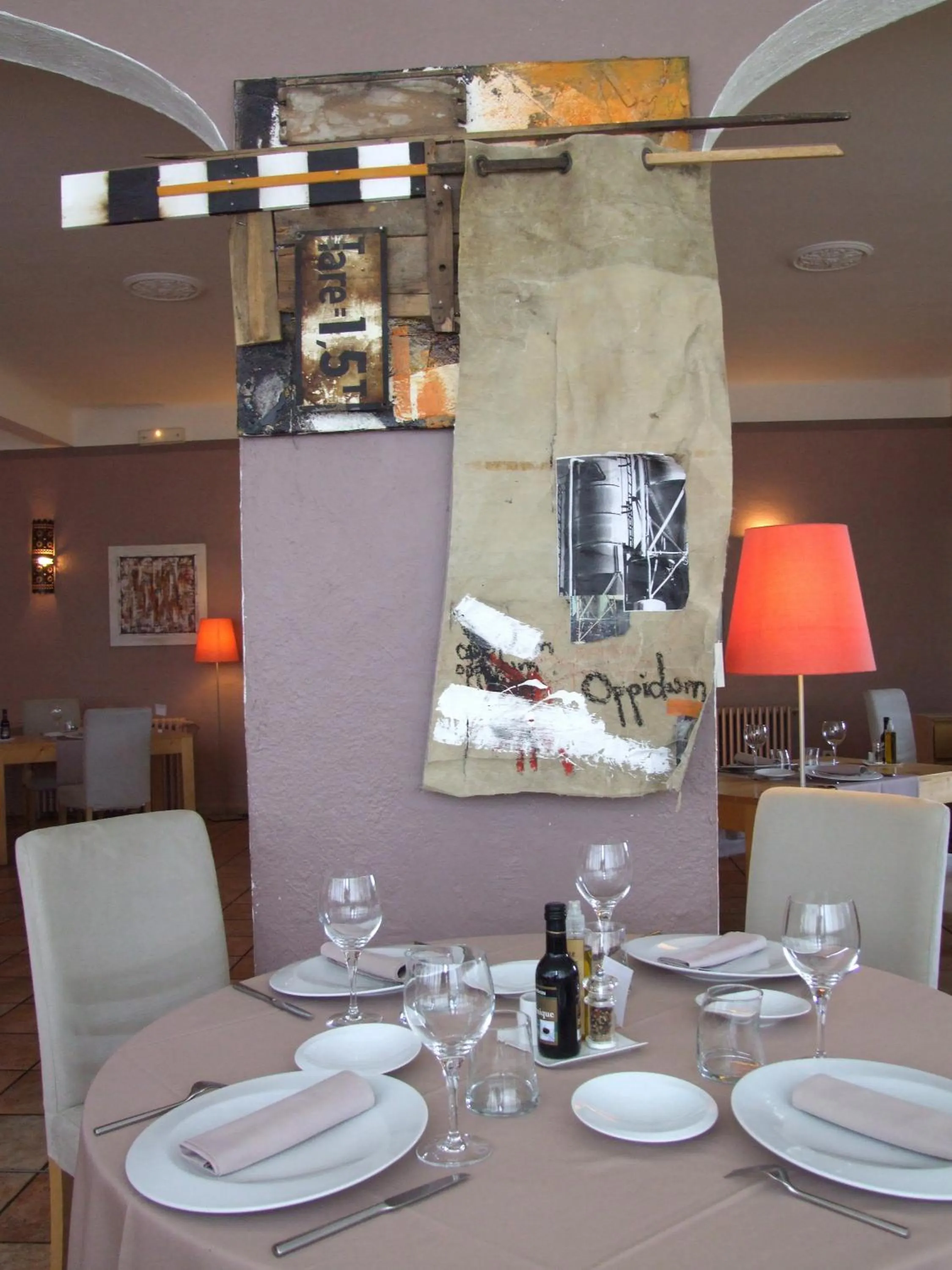 Restaurant/places to eat in Logis Hôtel La Magnanerie - Côté Bistro