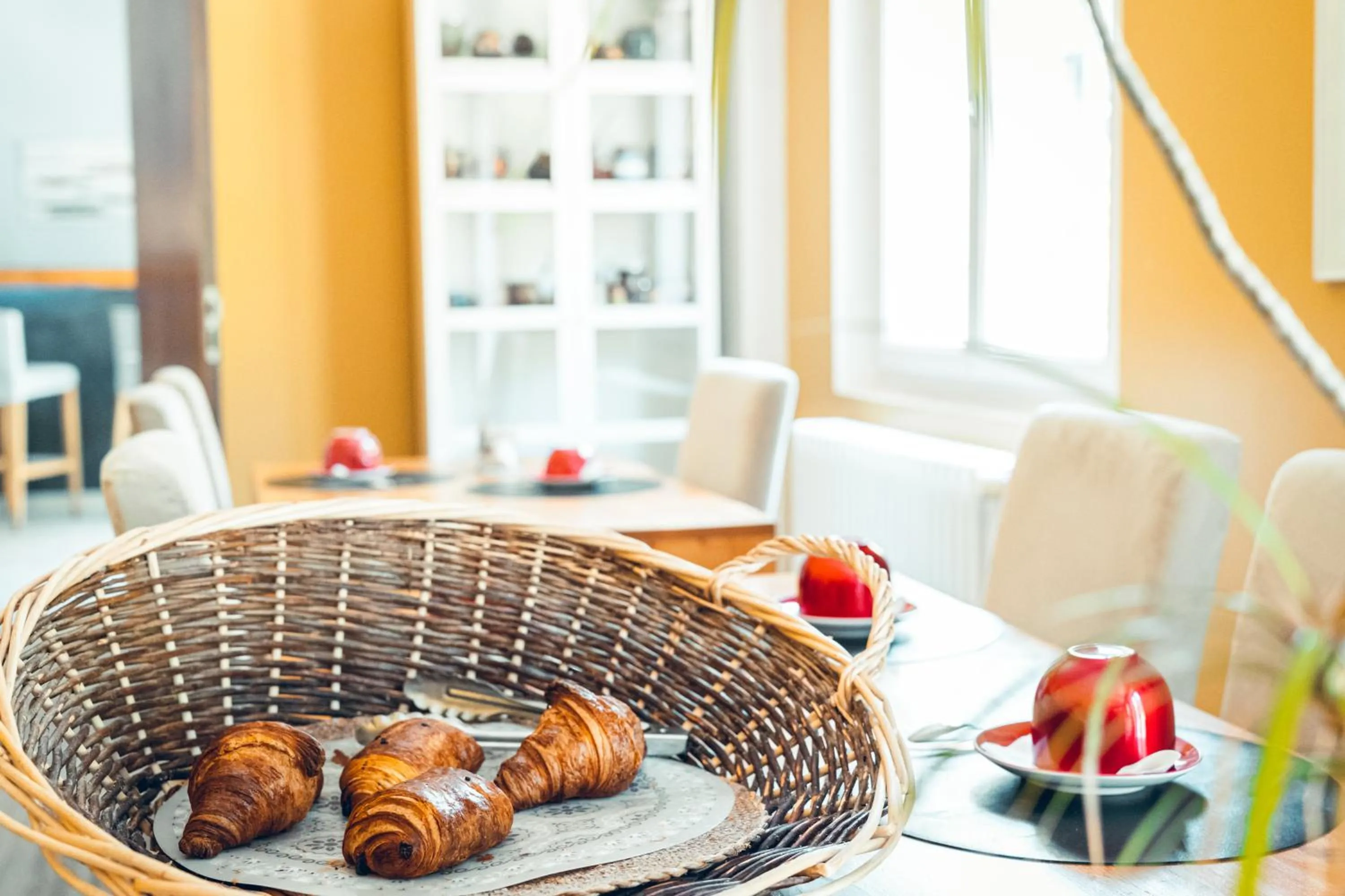 Continental breakfast in Logis Hôtel La Magnanerie - Côté Bistro