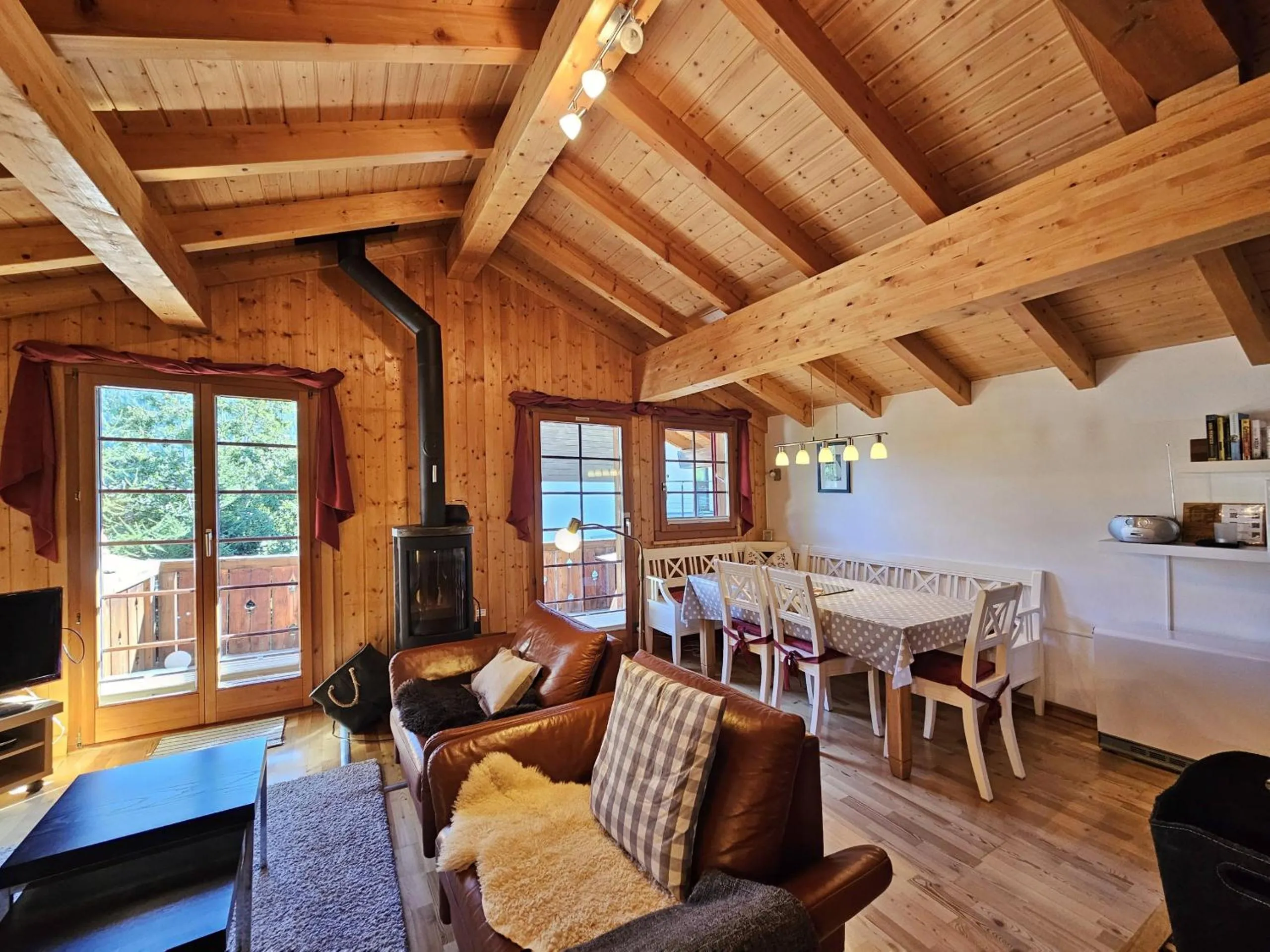 Communal lounge/ TV room in Chalet Flair