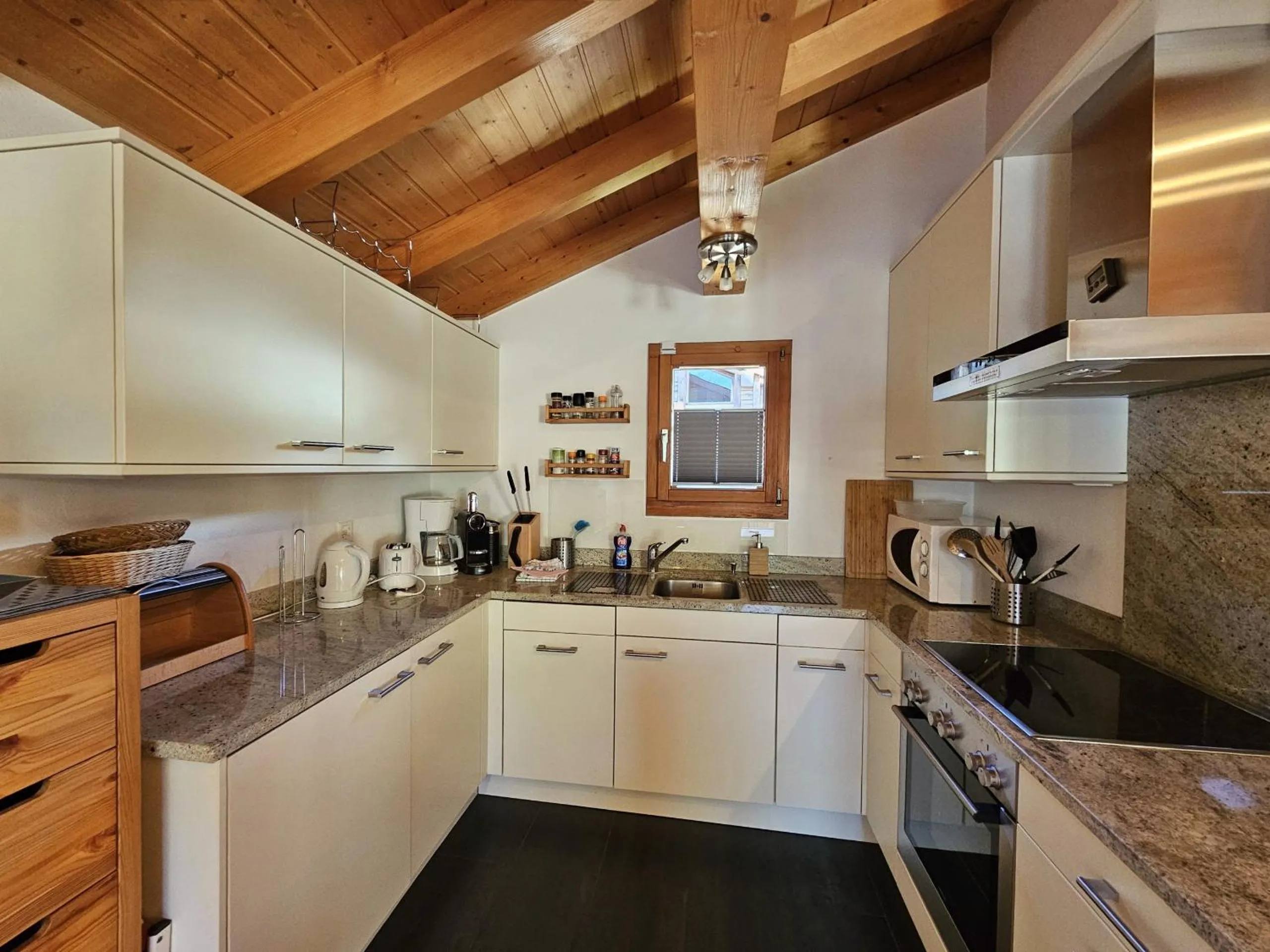 Kitchen or kitchenette in Chalet Flair
