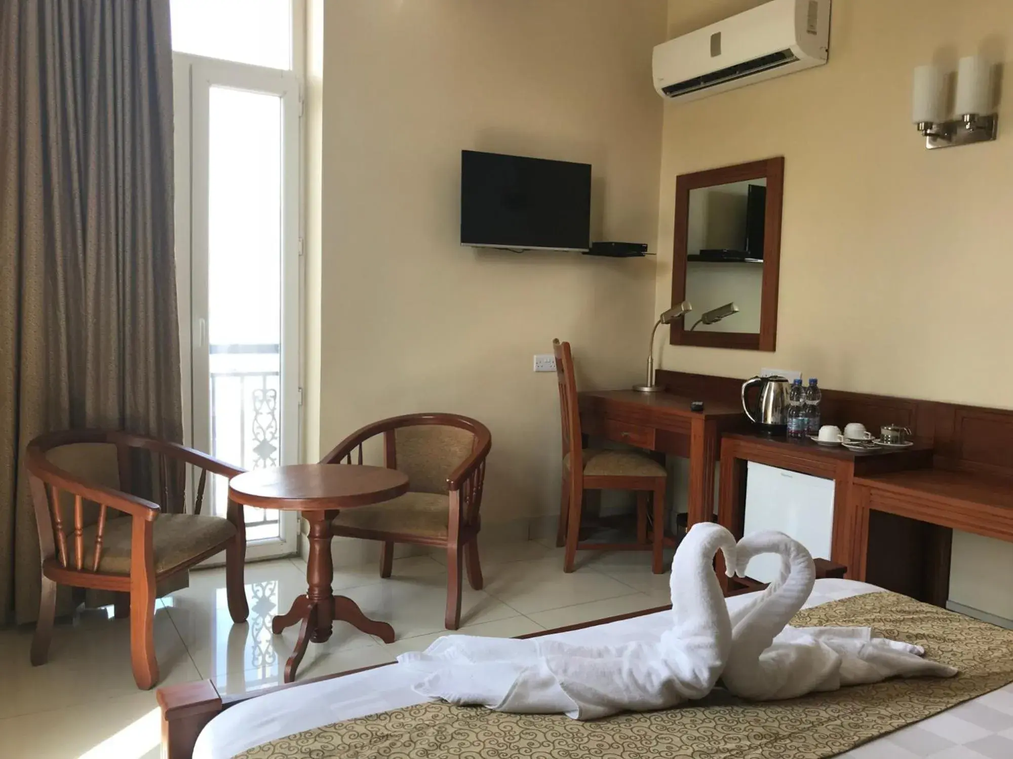 Bedroom, Bed in Chelsea Hotel Bedroom, Bed in Chelsea Hotel