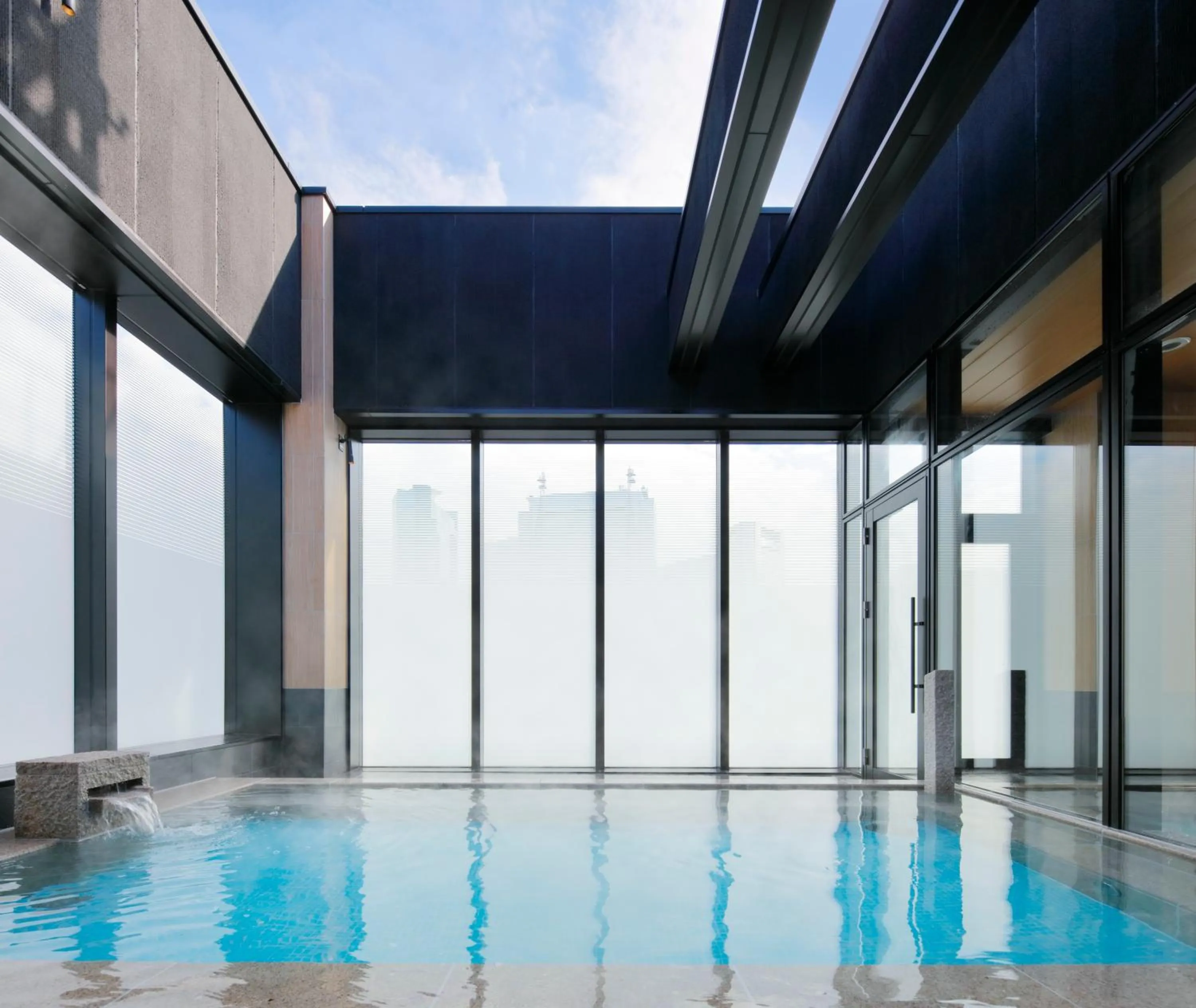 Open Air Bath in Candeo Hotels Tokyo Shimbashi