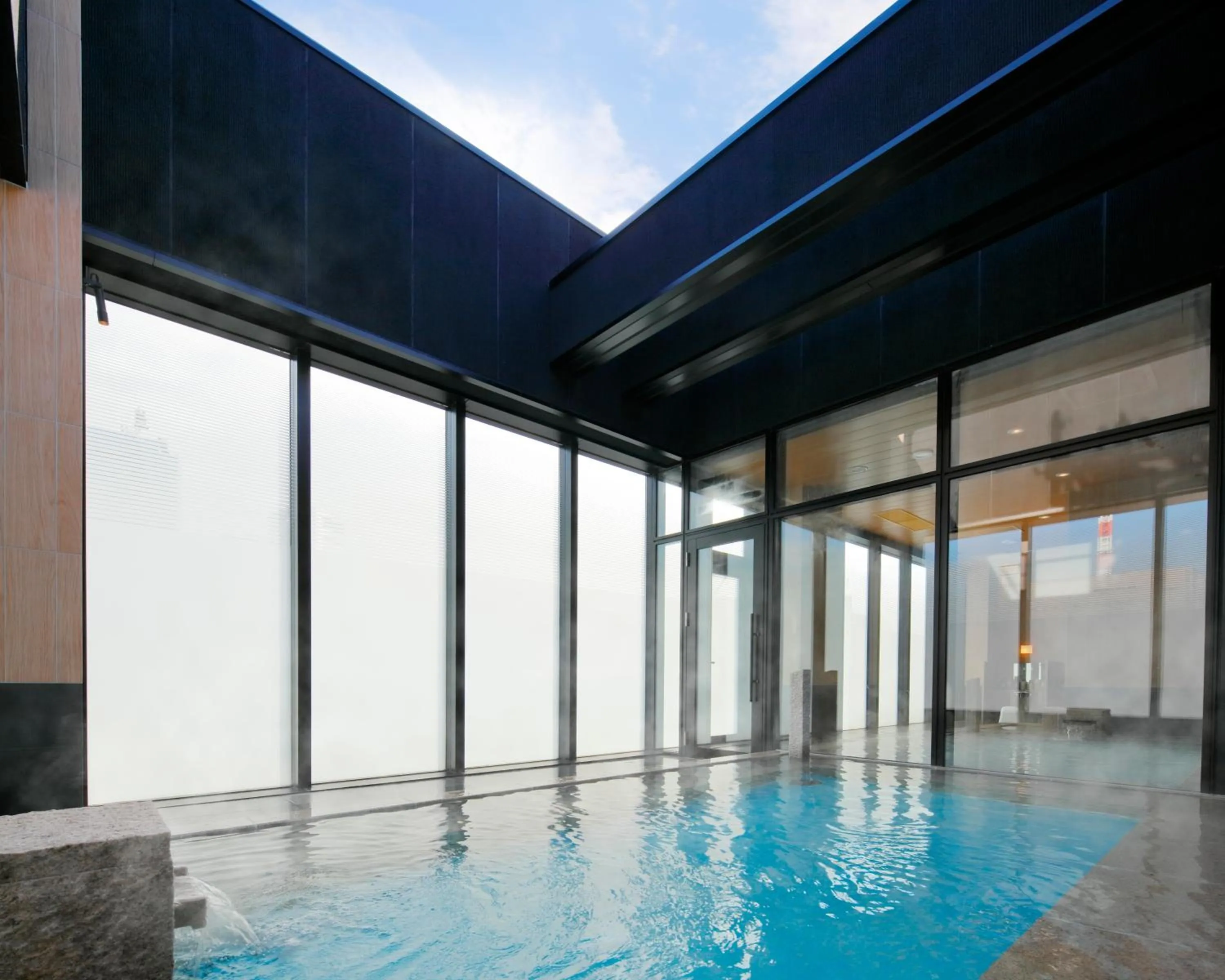 Open Air Bath in Candeo Hotels Tokyo Shimbashi