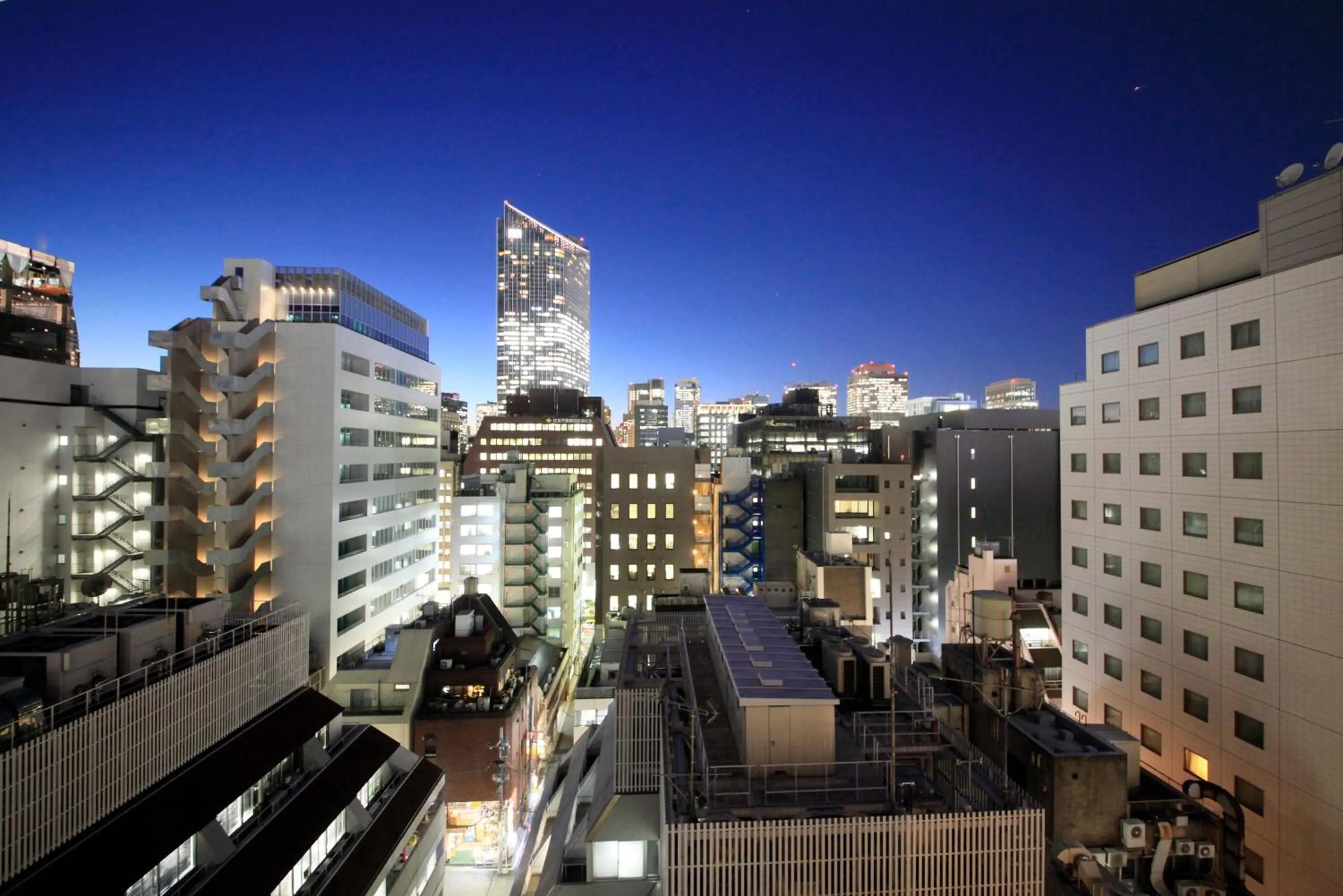 Balcony/Terrace in Candeo Hotels Tokyo Shimbashi