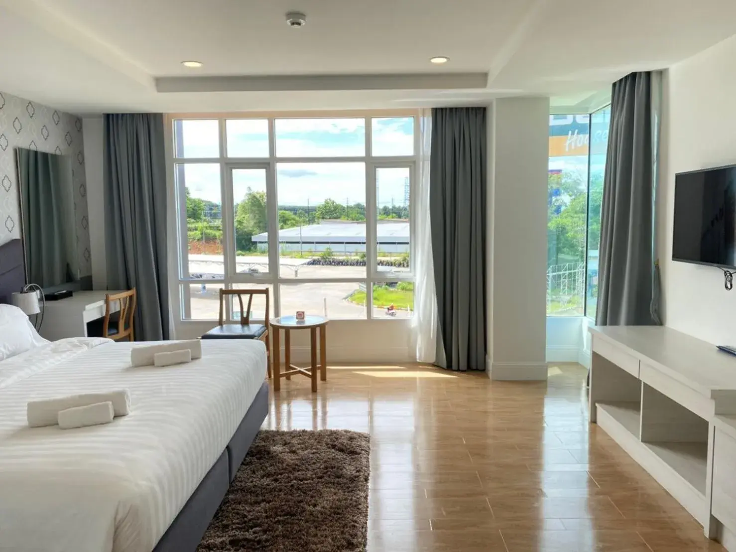 Deluxe King Room in Avada Hotel Deluxe King Room in Avada Hotel