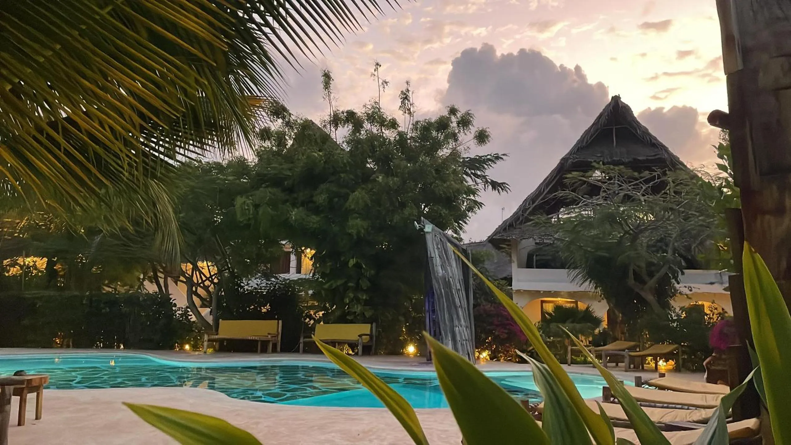 Swimming pool in Breeze Residence