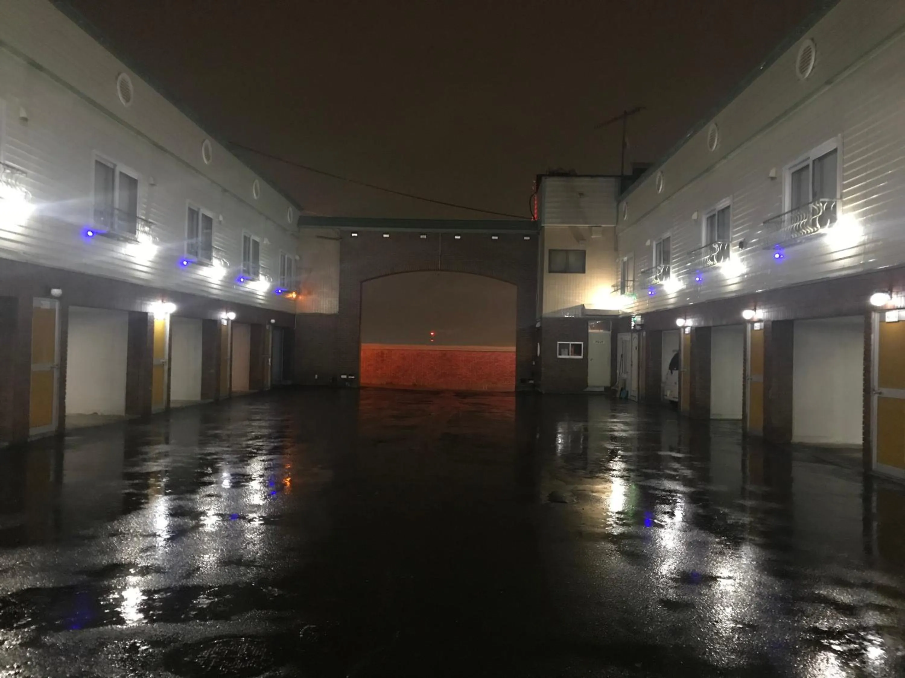 Property building in Hotel Vegas (Adult Only)