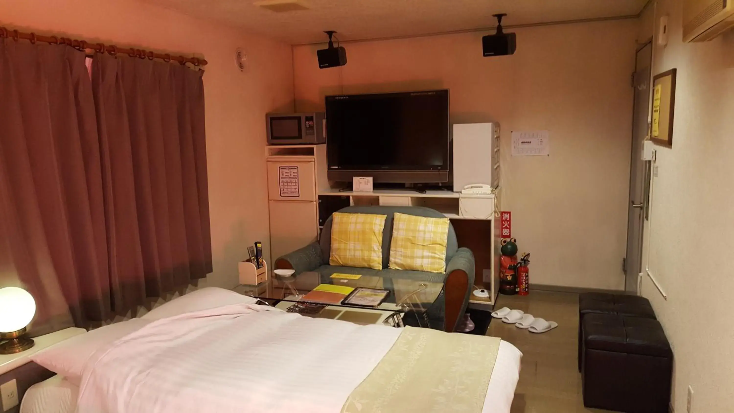 TV and multimedia, Bed in Hotel Vegas (Adult Only) TV and multimedia, Bed in Hotel Vegas (Adult Only)