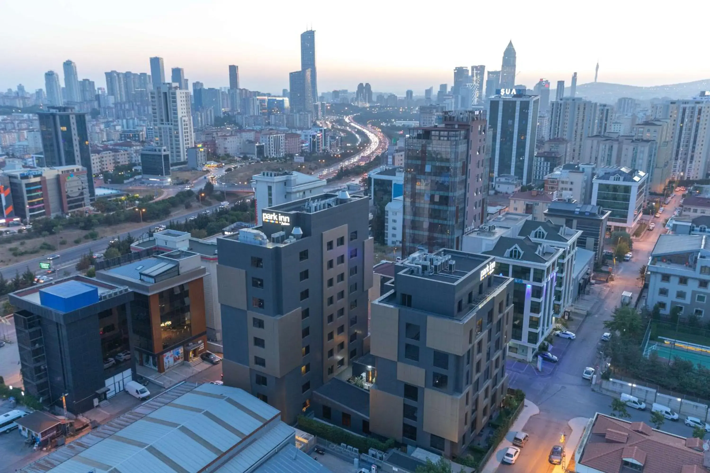 Property building in Park Inn by Radisson Istanbul Atasehir Property building in Park Inn by Radisson Istanbul Atasehir